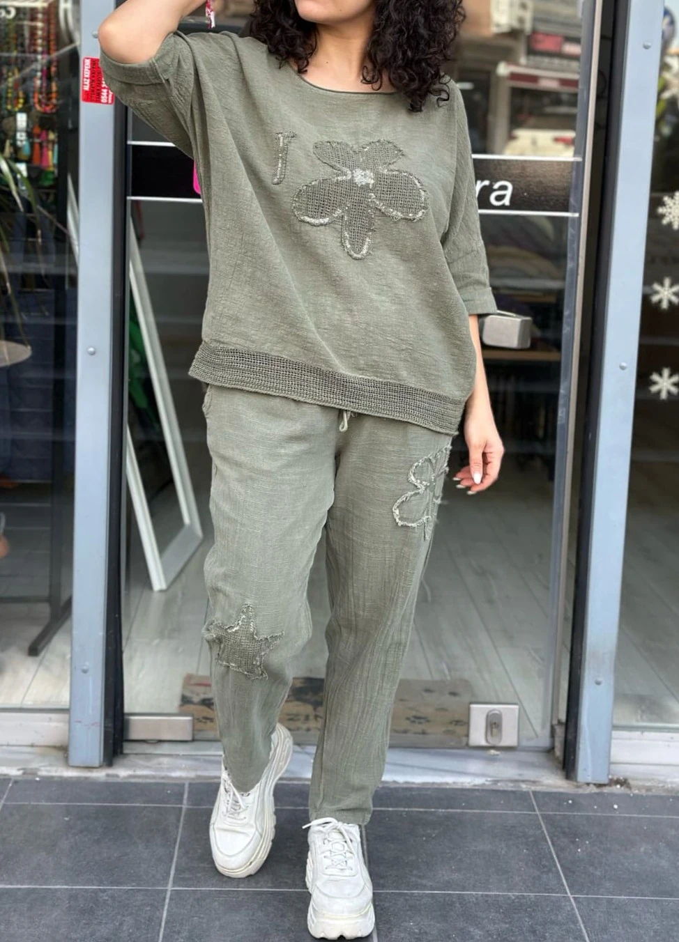 İtalyan Tasarım Papatya Yıldız Nakışlı Keten Pantolon %100 Pamuk