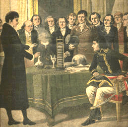 İtalyan fizikçi Alessandro Volta gösteren 