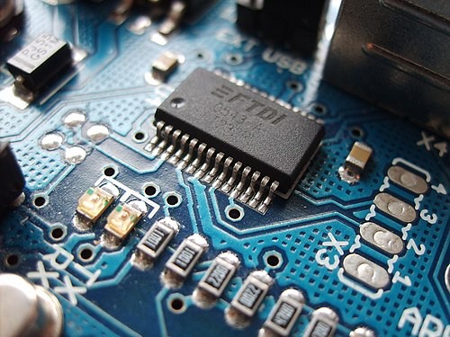 Yüzeye monte elektronik bileşenler