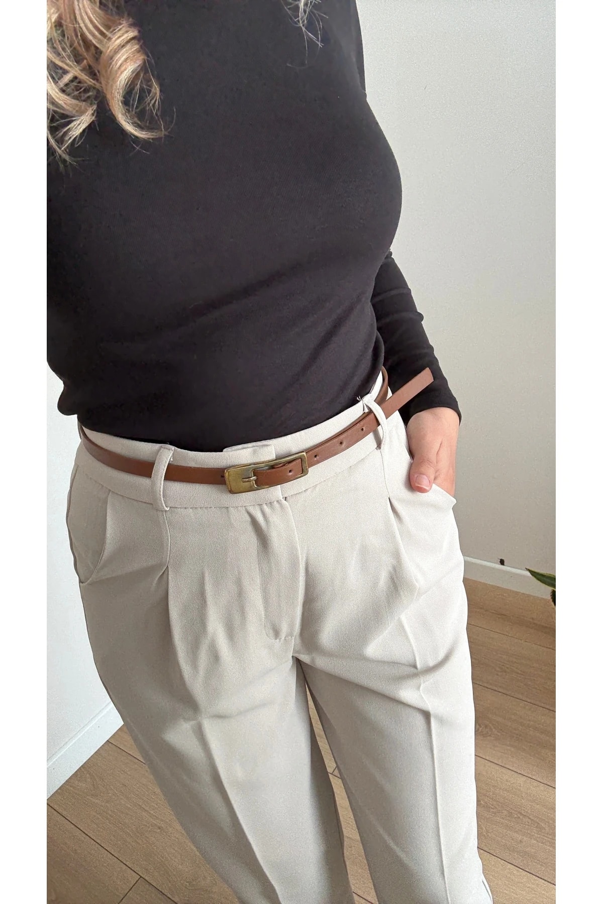 Parmak Geçme Detaylı Uzun Kollu Basic Body