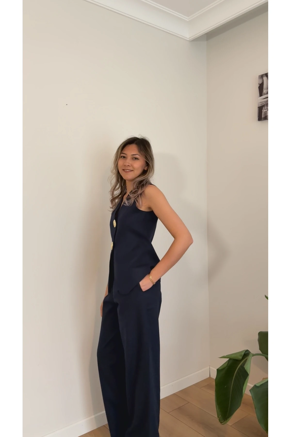 Gold Düğmeli Keten Yelekli Takım - Lacivert