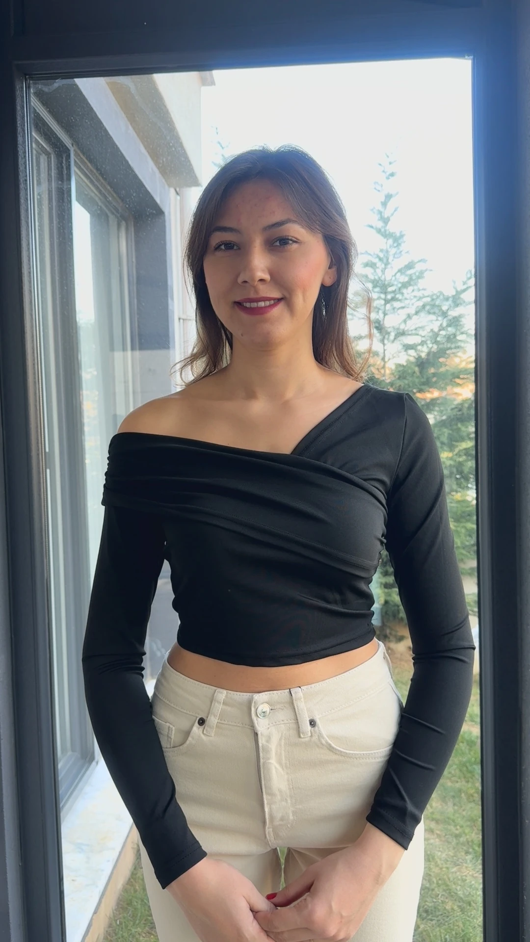 Omuz Dekolteli Çapraz Yaka Bluz - Siyah