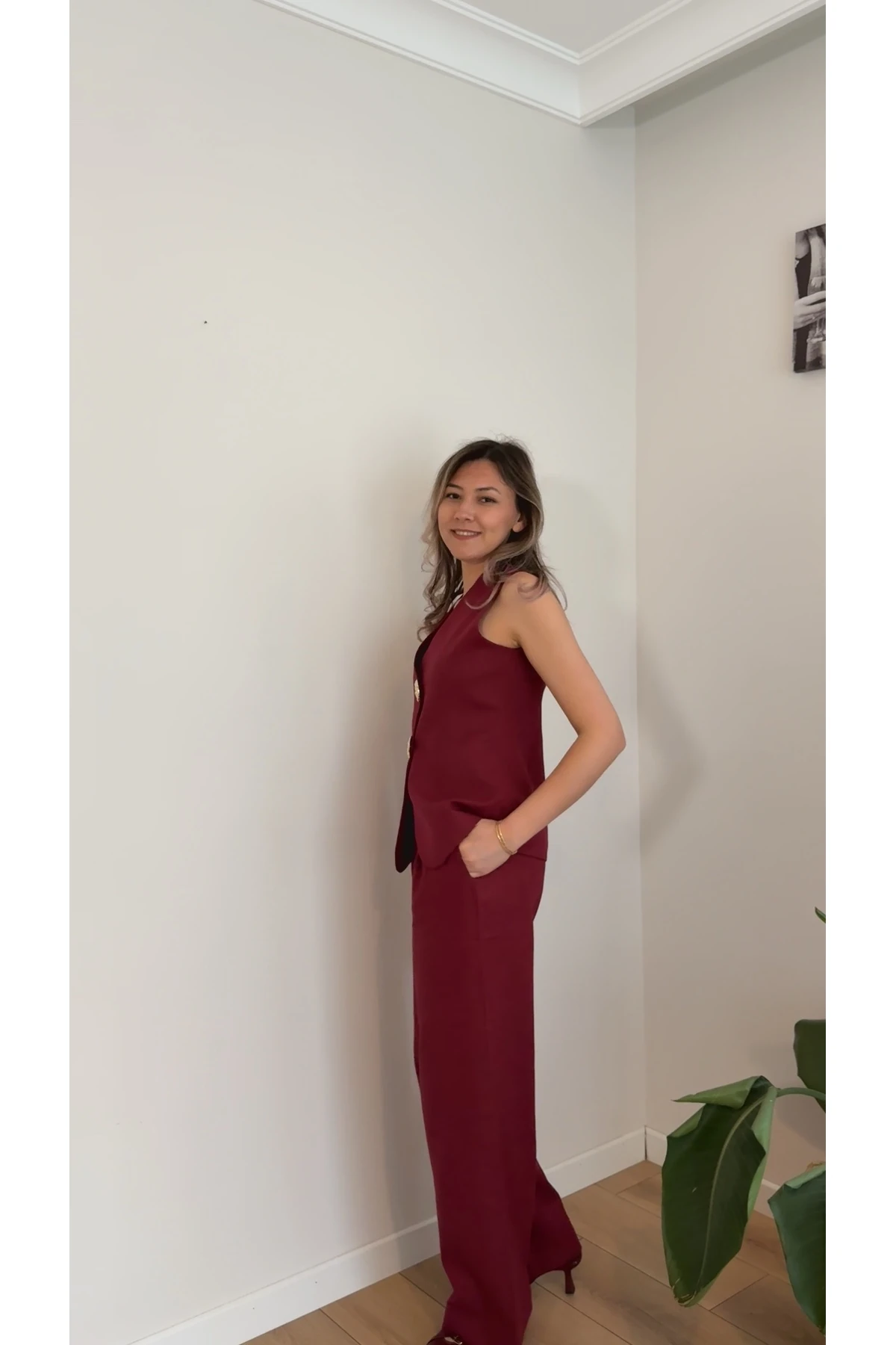 Gold Düğmeli Keten Yelekli Takım - Bordo