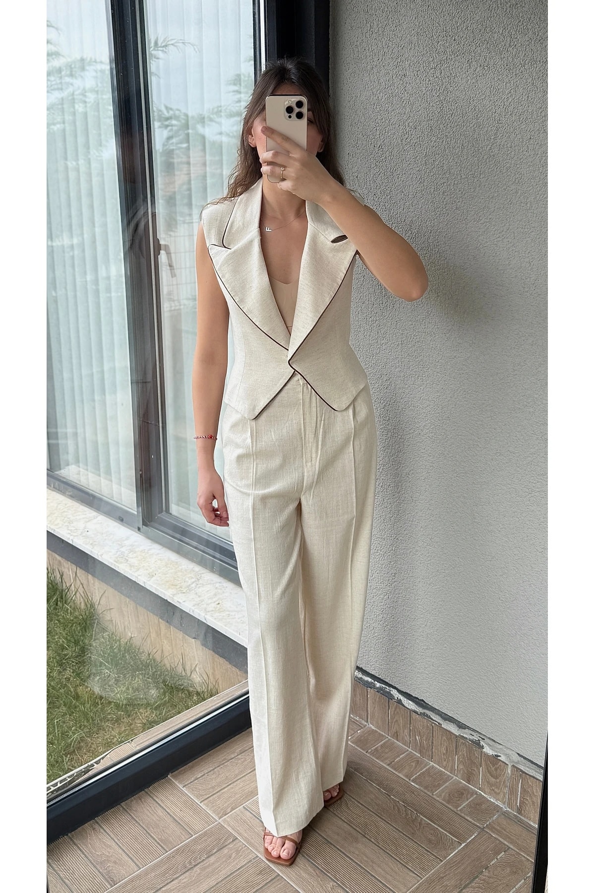 Biyeli Keten Yelekli Takım - Ekru