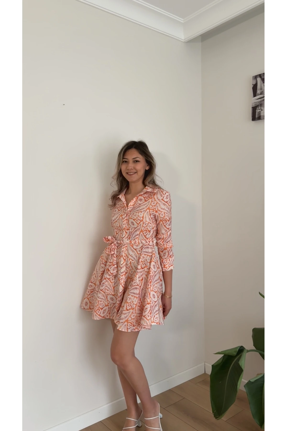 Desenli Kuşaklı Mini Elbise