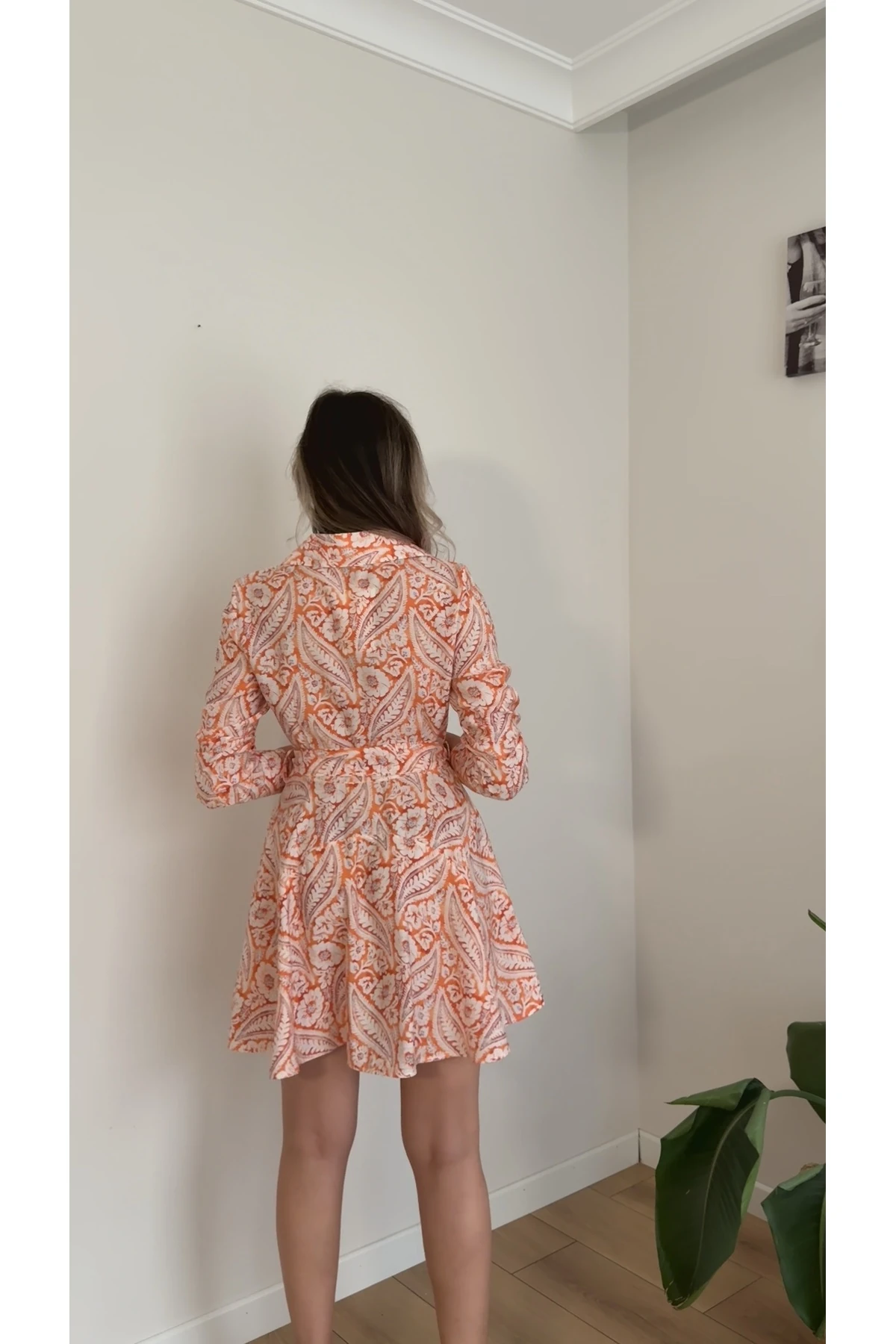 Desenli Kuşaklı Mini Elbise