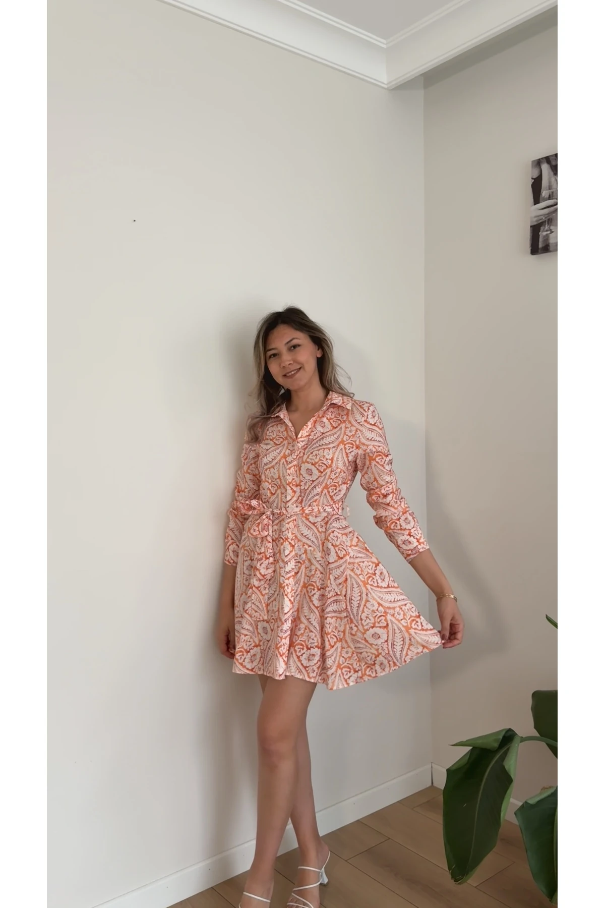 Desenli Kuşaklı Mini Elbise