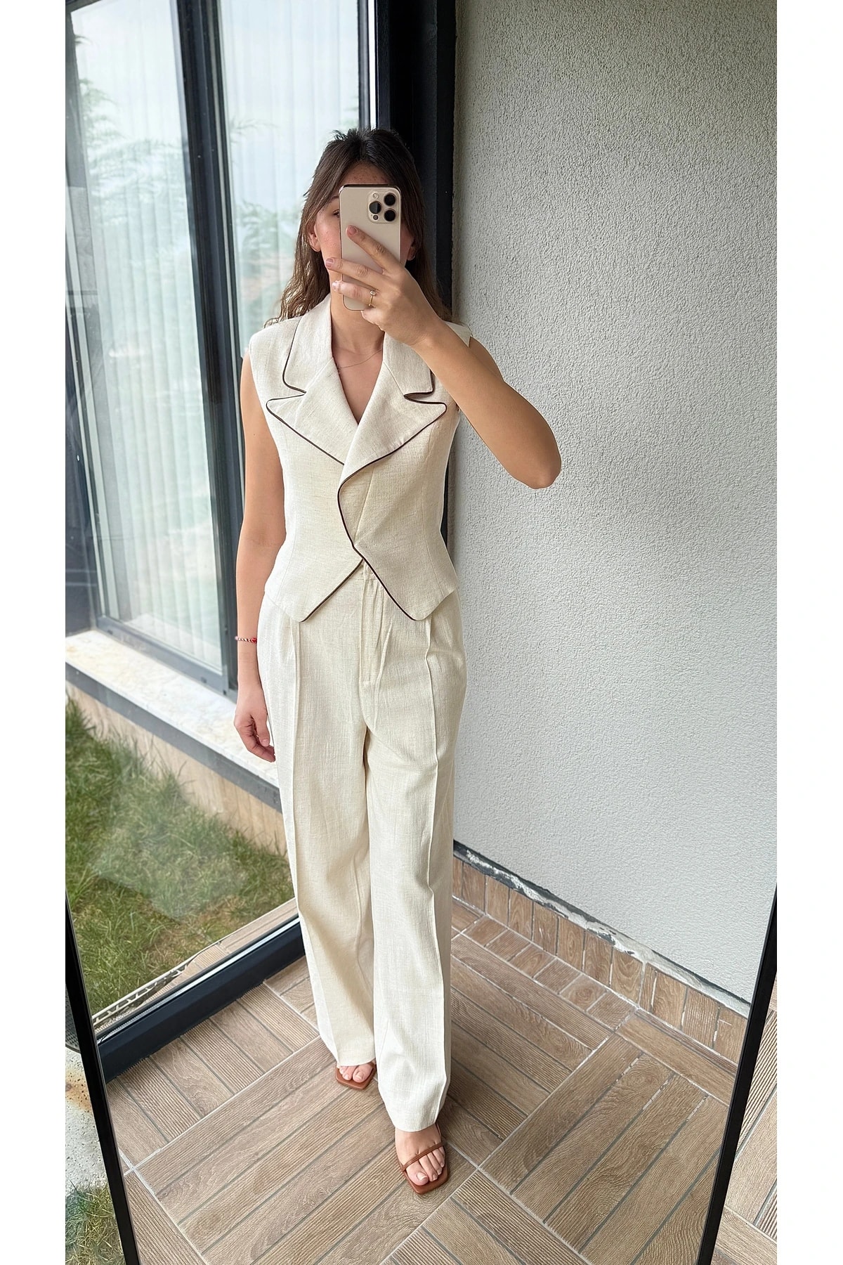 Biyeli Keten Yelekli Takım - Ekru