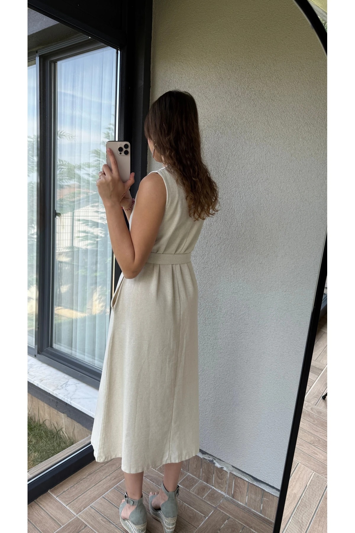 Düğmeli Keten Elbise