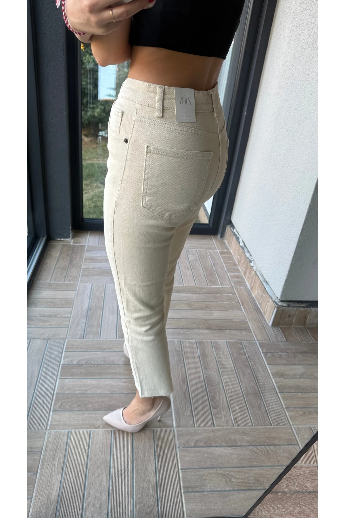 Yüksek Bel Kesik Paça Jean Pantolon - Ekru