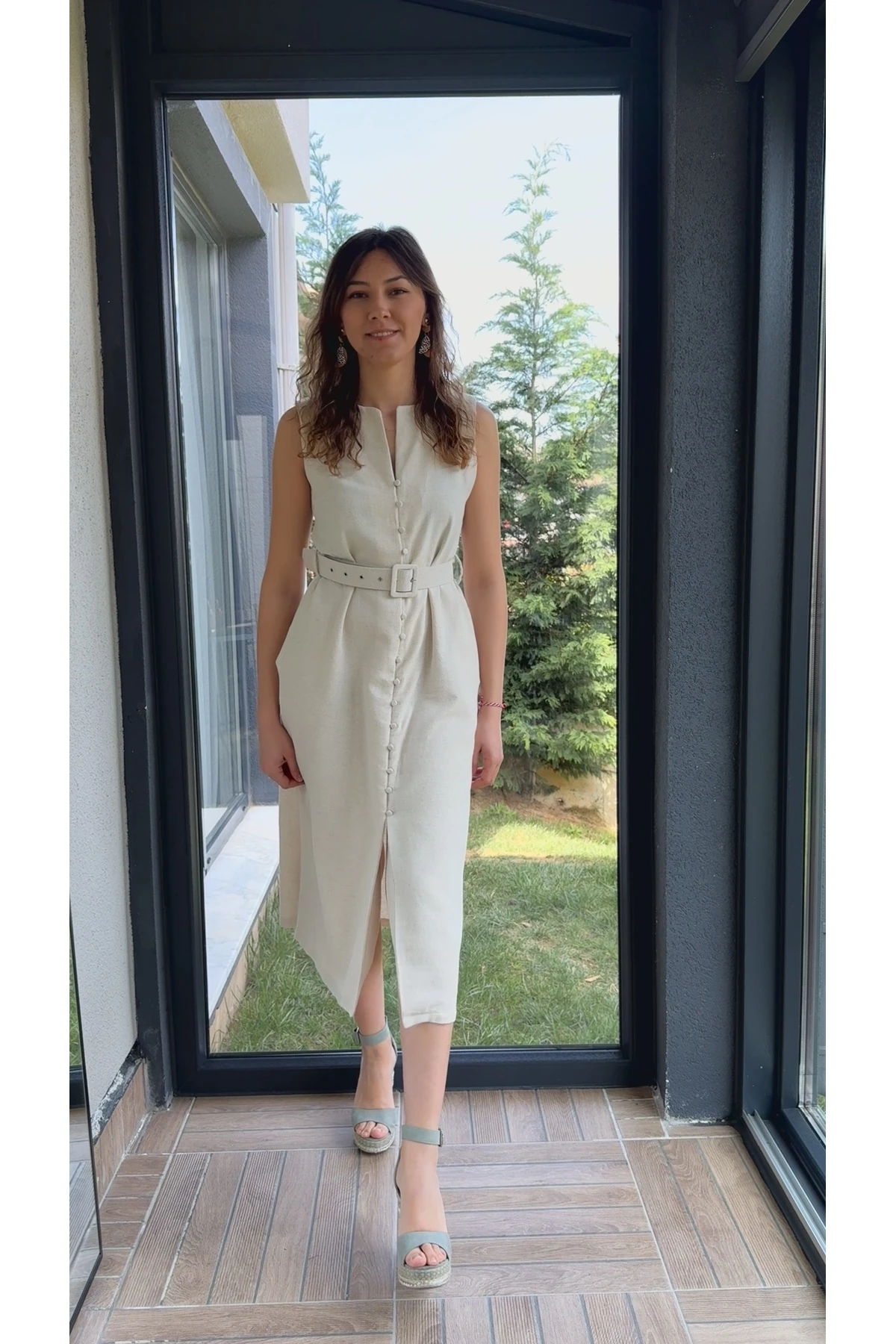 Düğmeli Keten Elbise