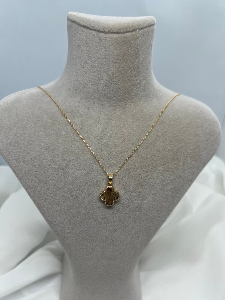 Gold yonca kolye