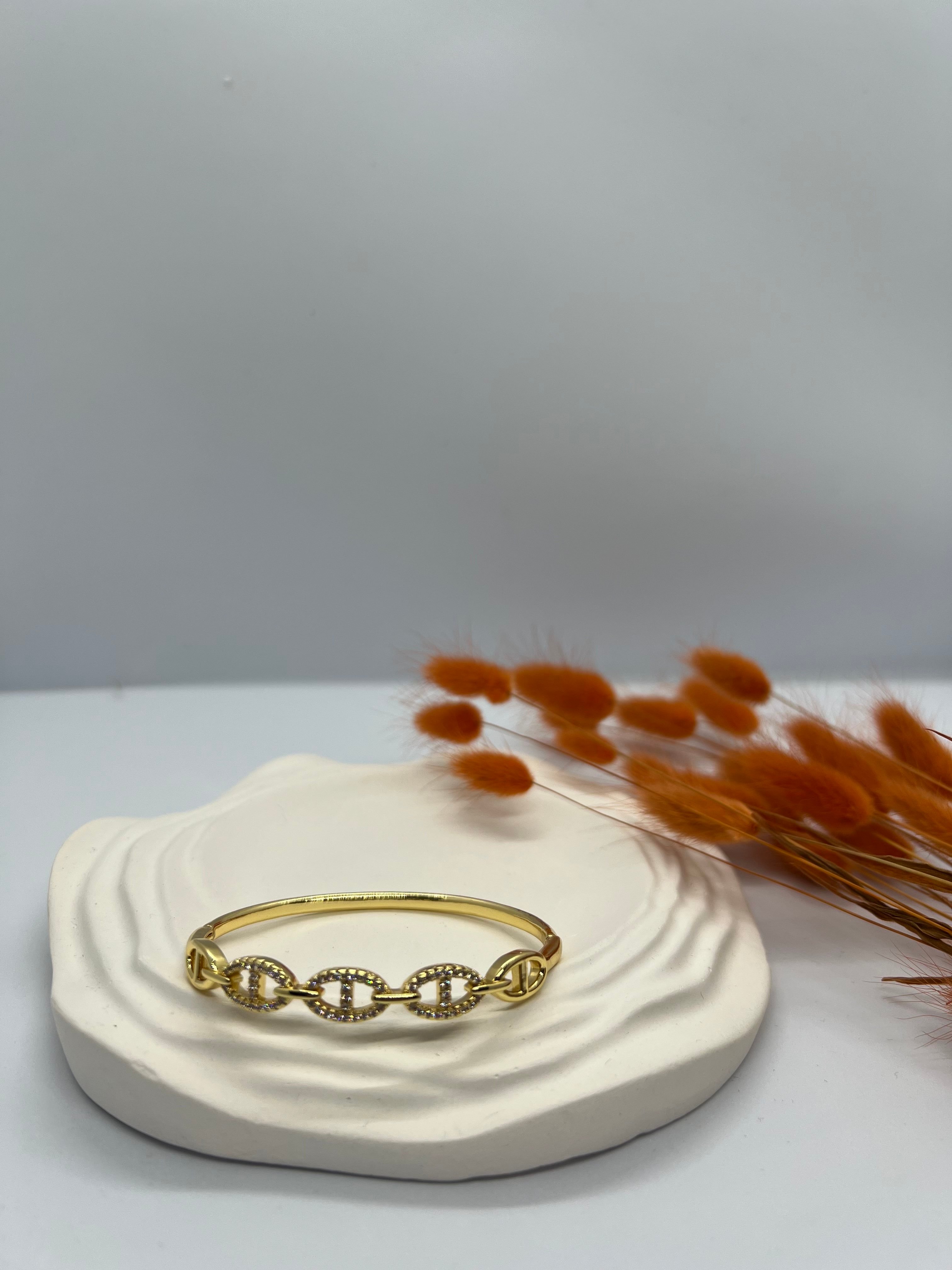 Taşlı Halka Model Kelepçe