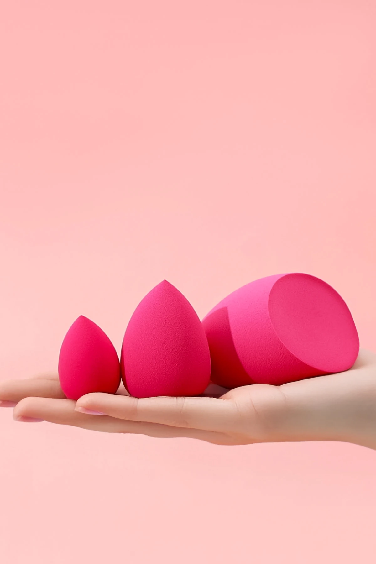 8’li Makyaj Süngeri Seti – Damla & Kesik Damla + Parmak Bantlı Pudra Pufu, Kavanoz, Toka Hediyeli