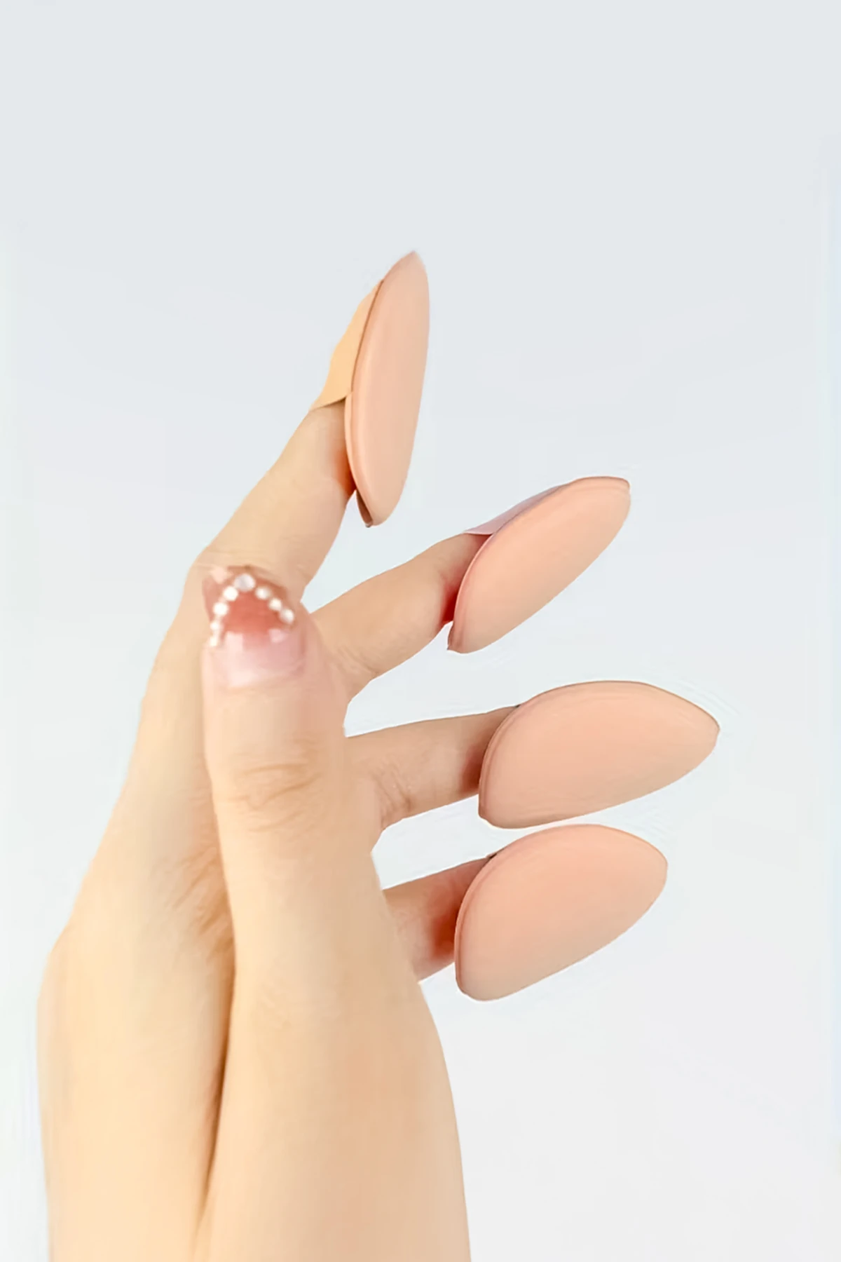 50’li Mini Pudra Pufu Makyaj Süngeri Seti – Kalp & Damla, Düz ve Parmak Bantlı, Islak/Kuru Kullanım