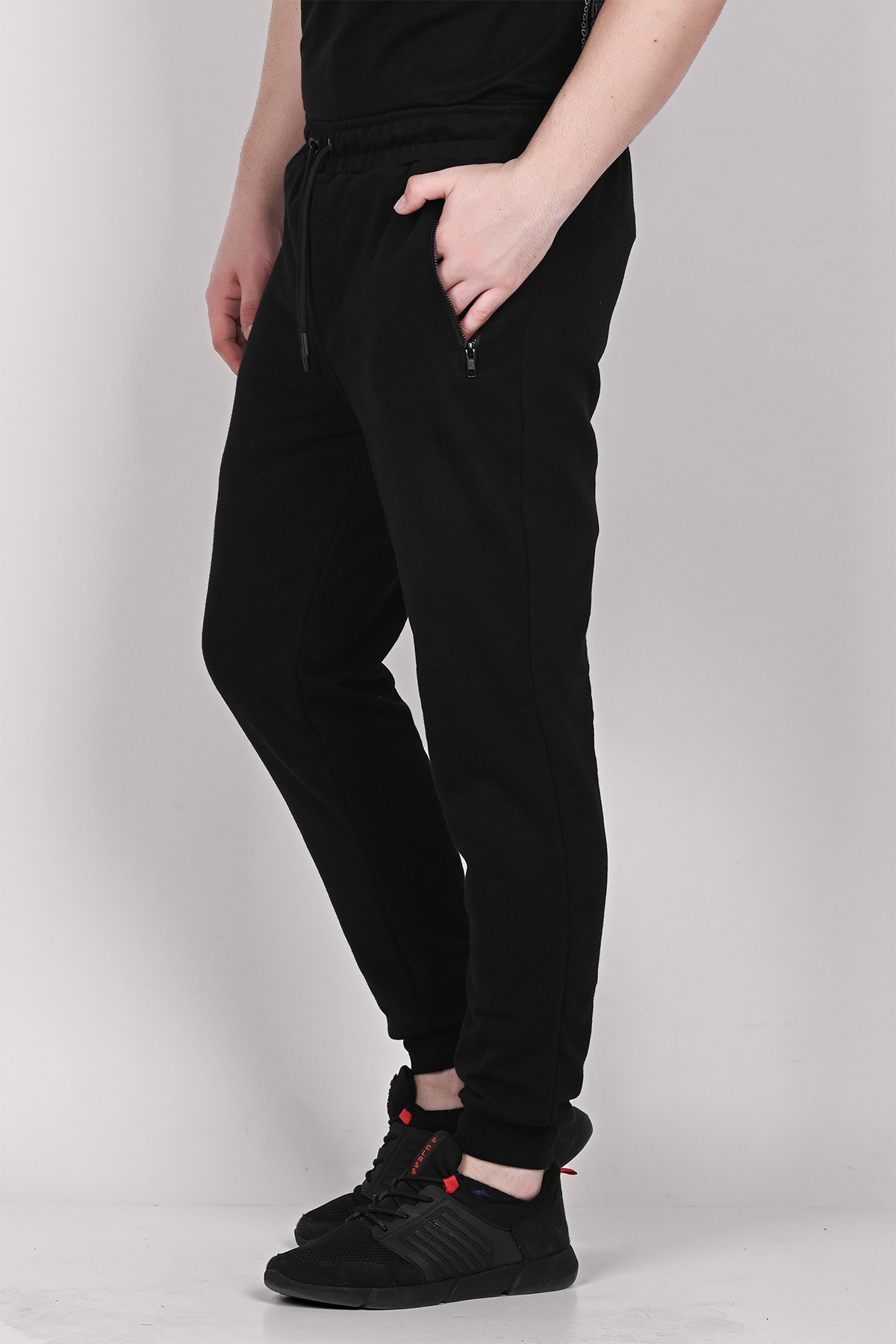 Black and White 2-piece Men's Tracksuit Bottoms with Zipper Pockets