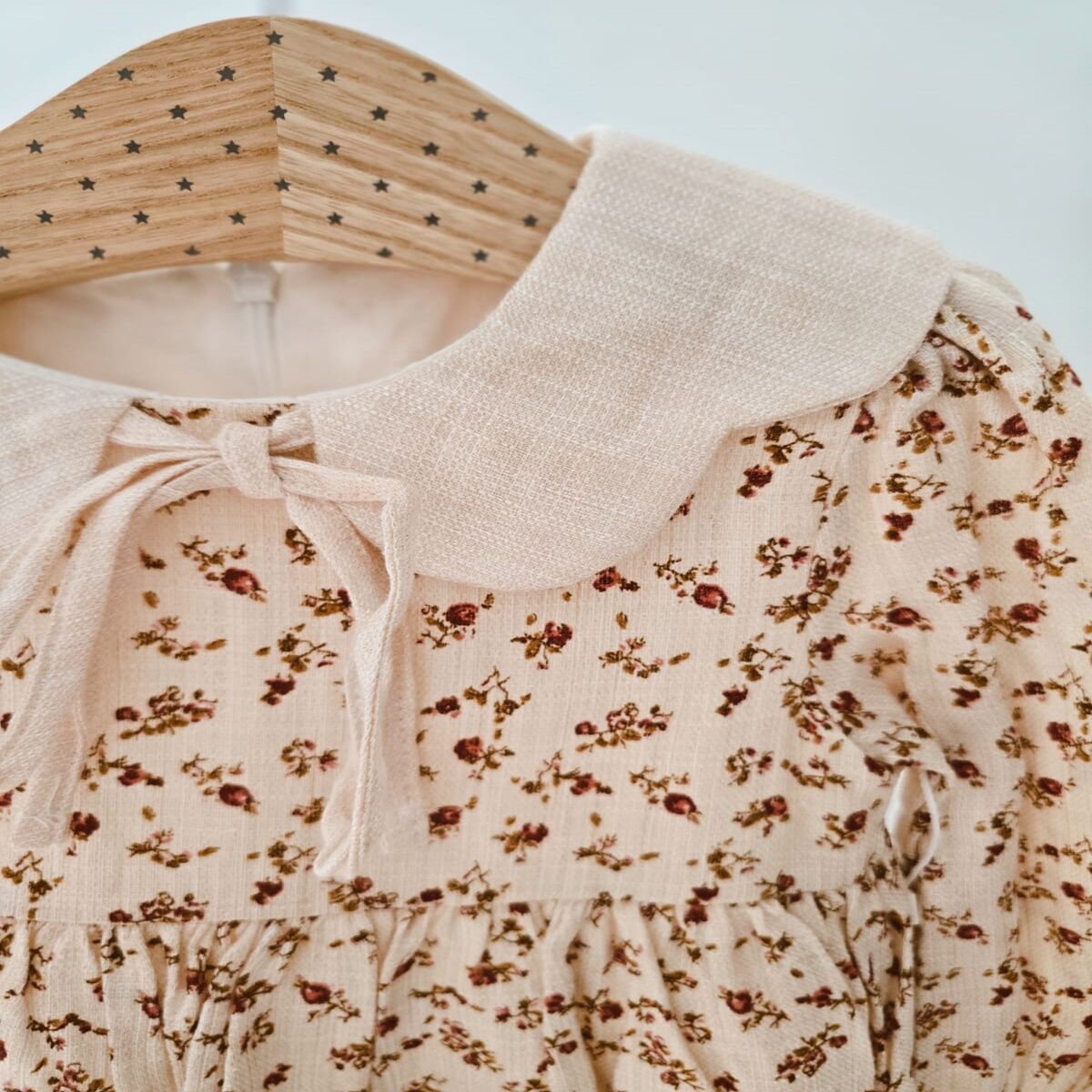 Çıtır Çiçek Desenli Astarlı Bebe Yakalı Kız Bebek Elbisesi