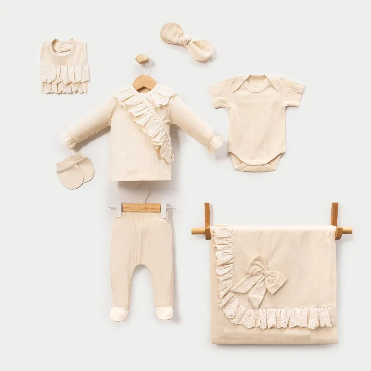 Kruvaze Dantelli 7 'li  Hastahane Cikis Zibin  Set Krem