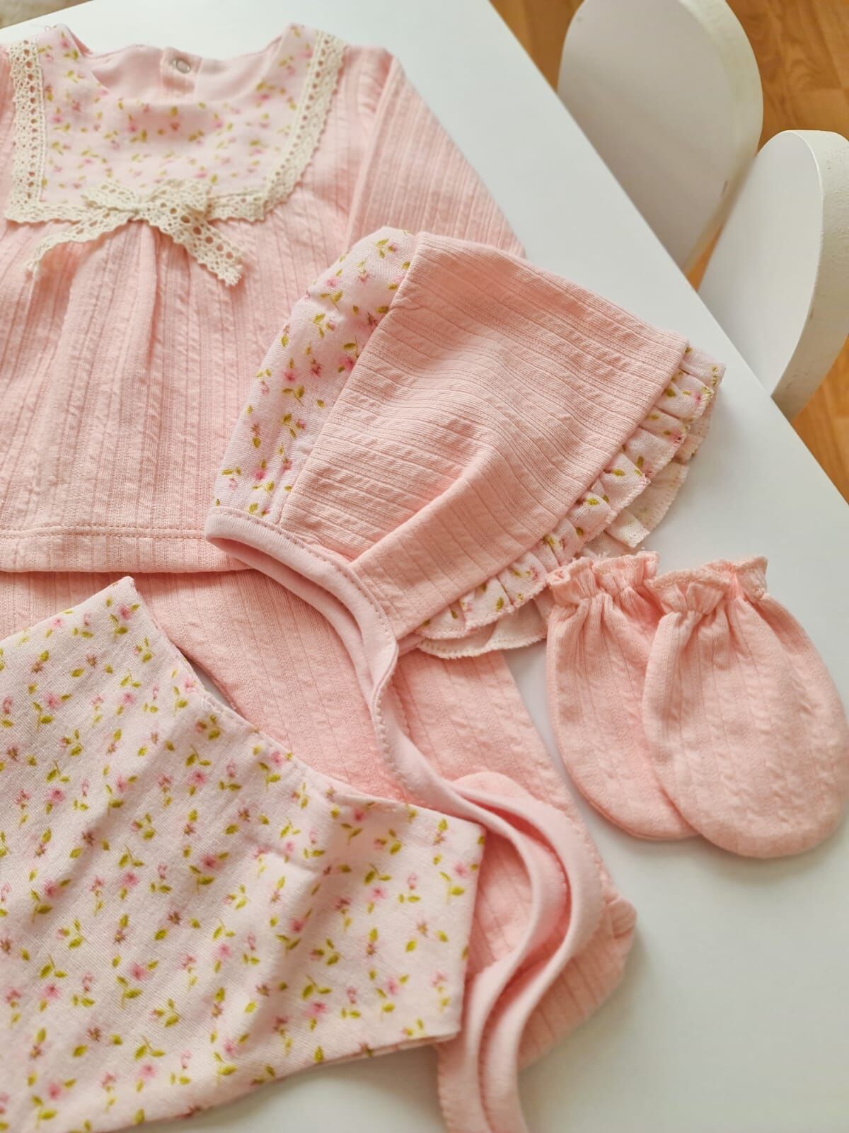 Çiçek Desenli Alt Üst Bebek Takım