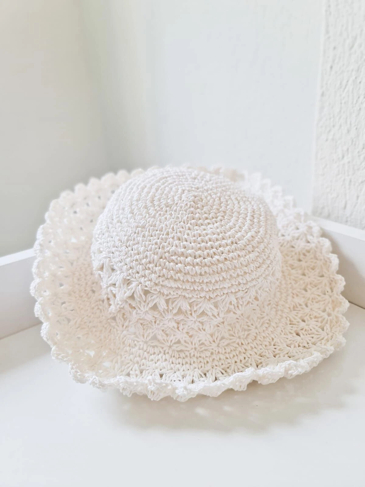 El Örgüsü Hasır Şapka Beyaz