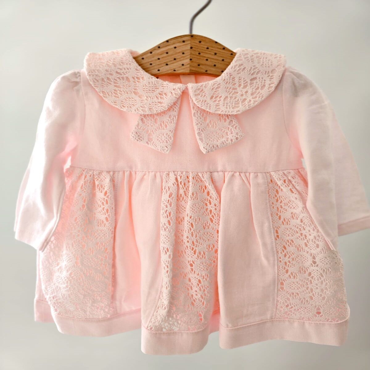 Dantel Yaka Detaylı Pembe Elbise