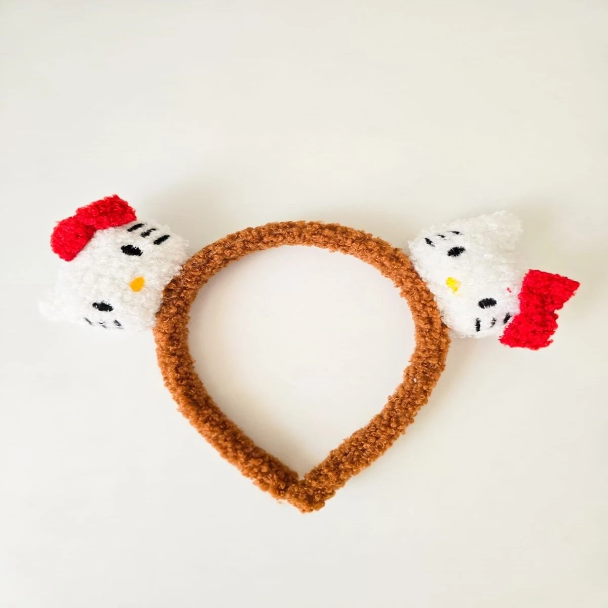 Hello Kitty Pelus Kiz Cocuk Tac