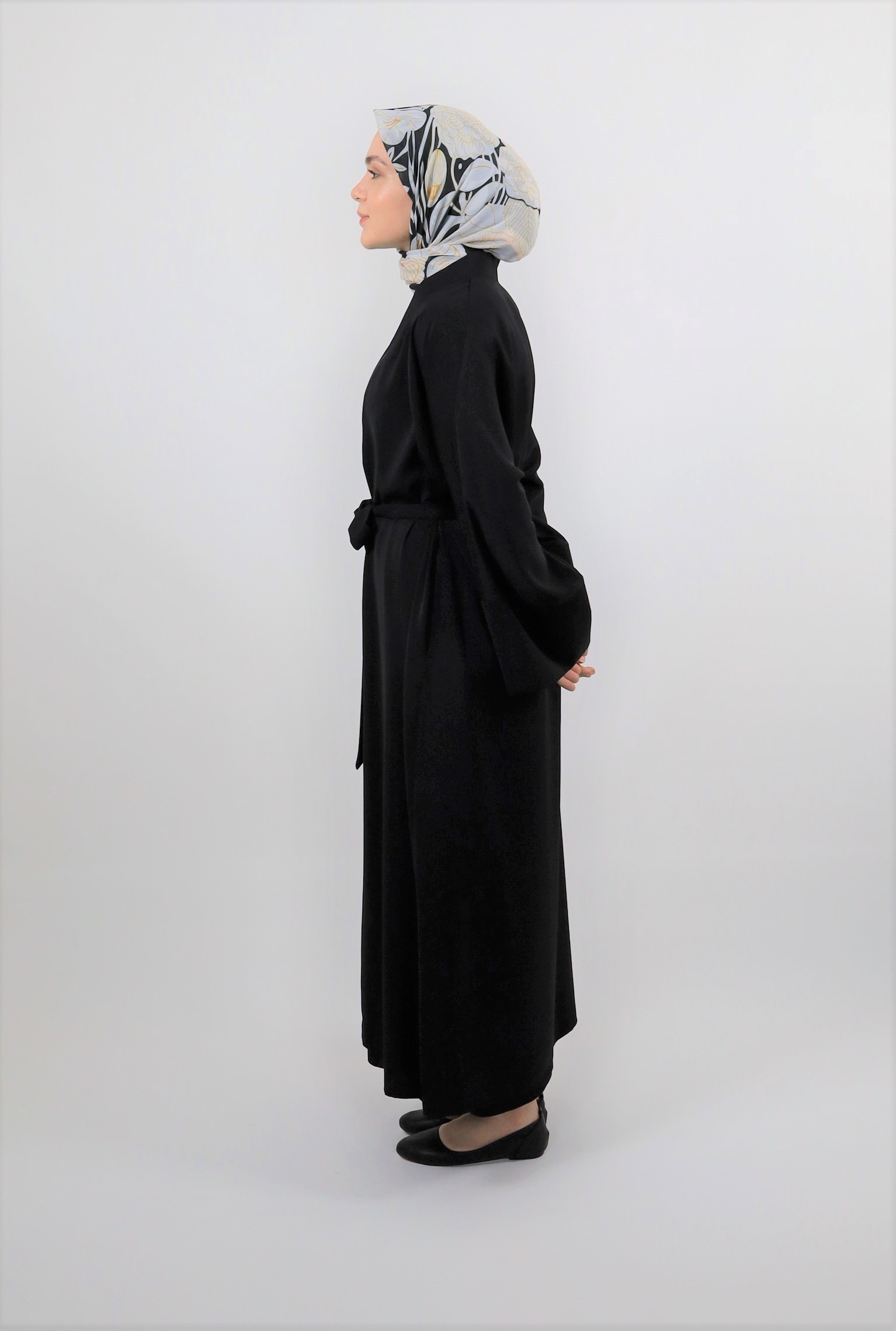 Neva Abaya