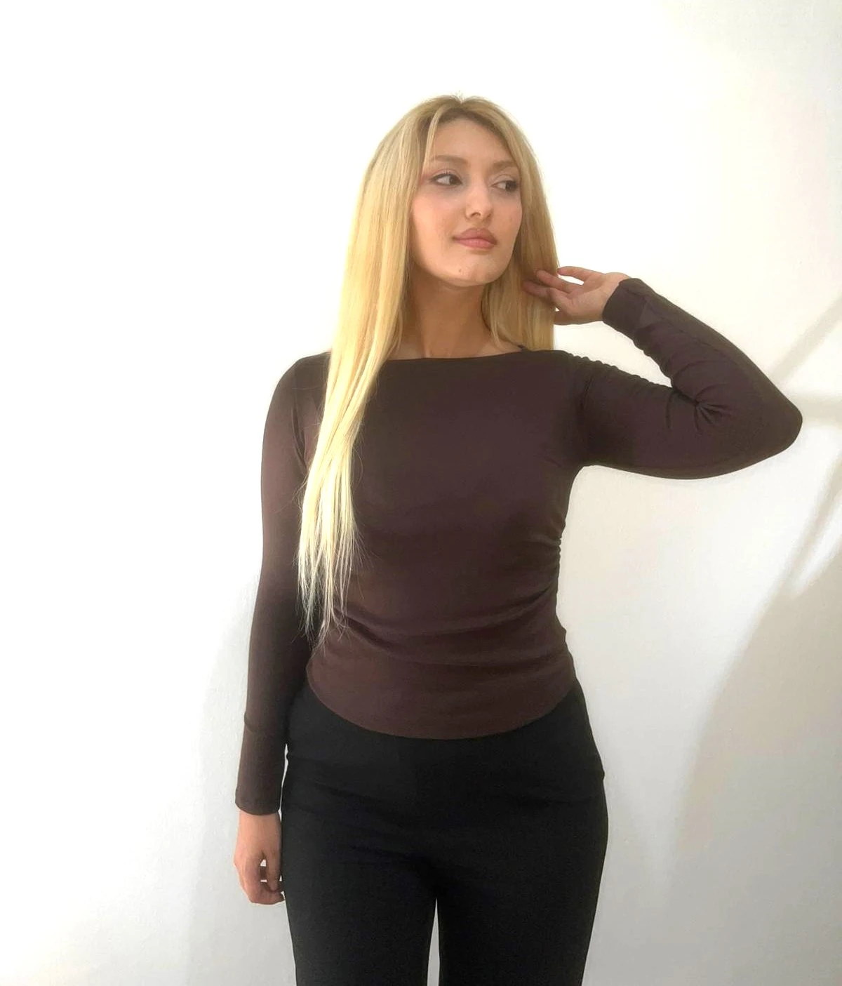 KAHVERENGİ KAYIK YAKA YANI BÜZMELİ BADİ