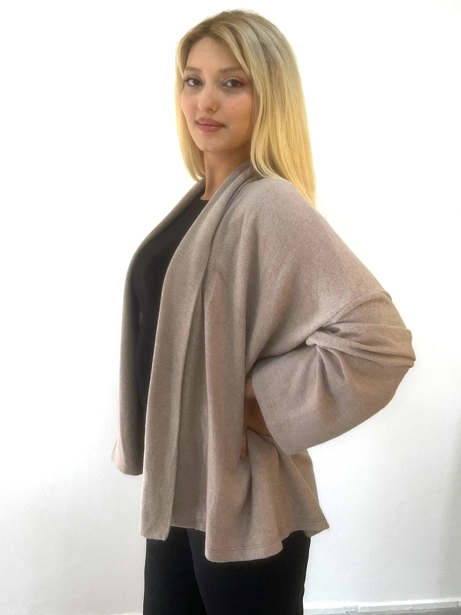 ŞAL YAKA DETAYLI DÖKÜMLÜ CEKET HIRKA