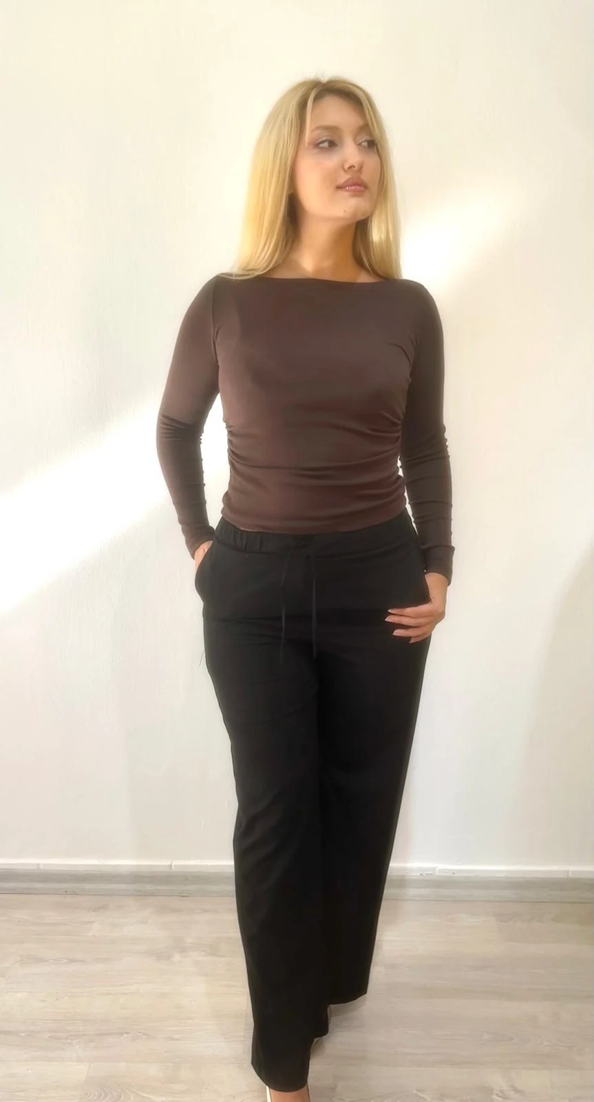 Beli Lastikli Hafif Bol Kesim Poliviskon Pantolon