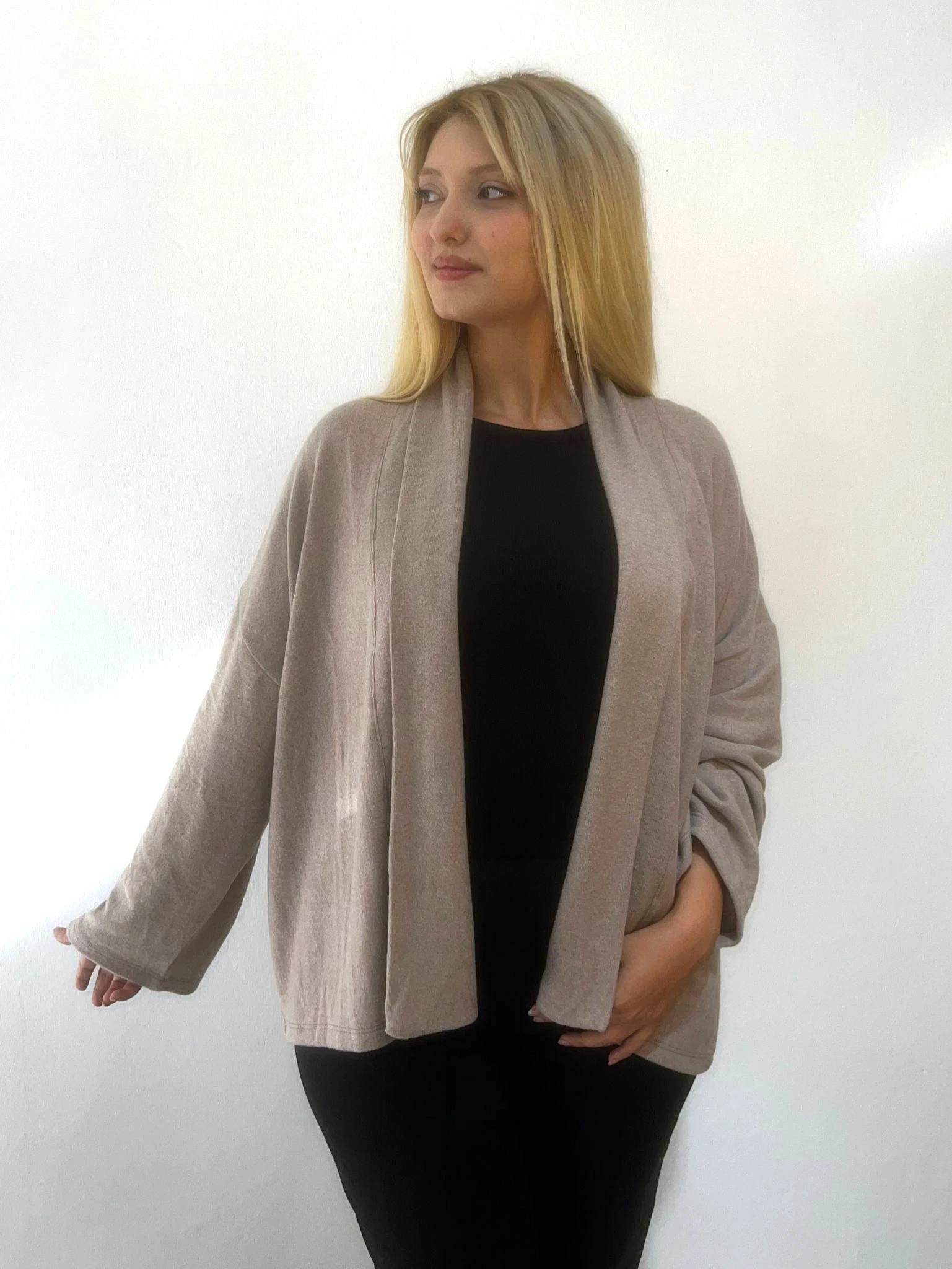 ŞAL YAKA DETAYLI DÖKÜMLÜ CEKET HIRKA