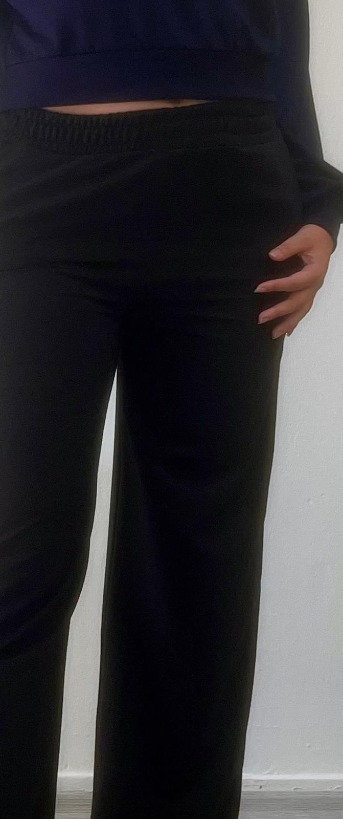 Siyah Cep Detaylı Bol Kesim Eşofman Altı