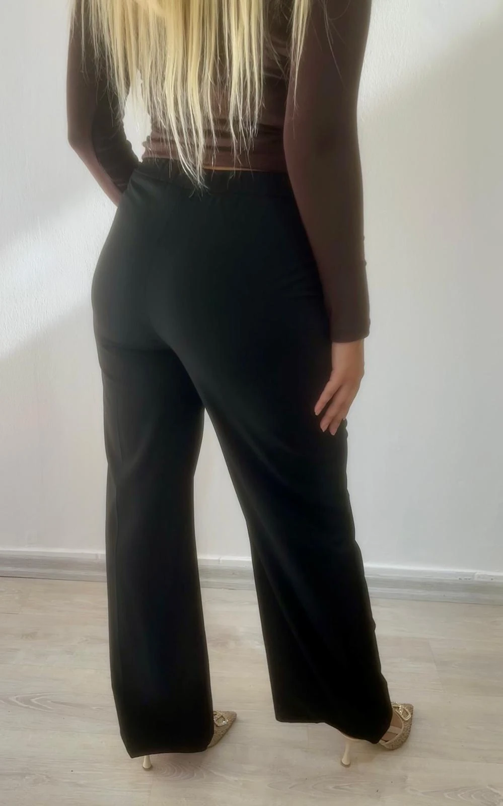 Beli Lastikli Hafif Bol Kesim Poliviskon Pantolon