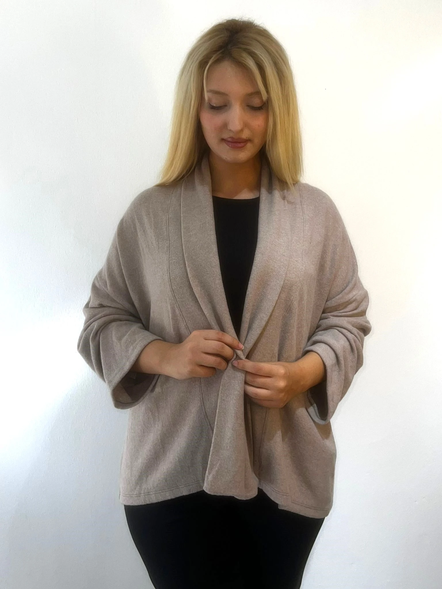 ŞAL YAKA DETAYLI DÖKÜMLÜ CEKET HIRKA