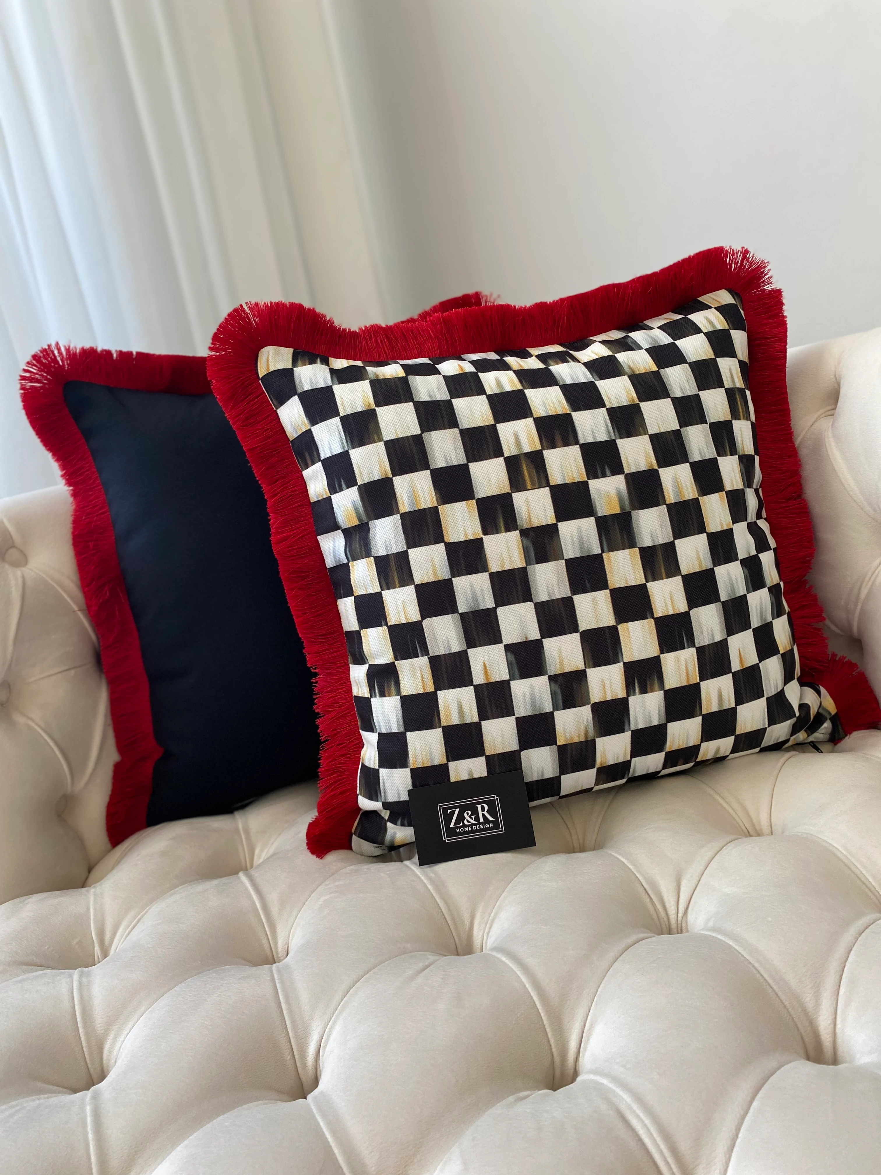 Kırmızı Püsküllü Dama Kırlent Kılıfı