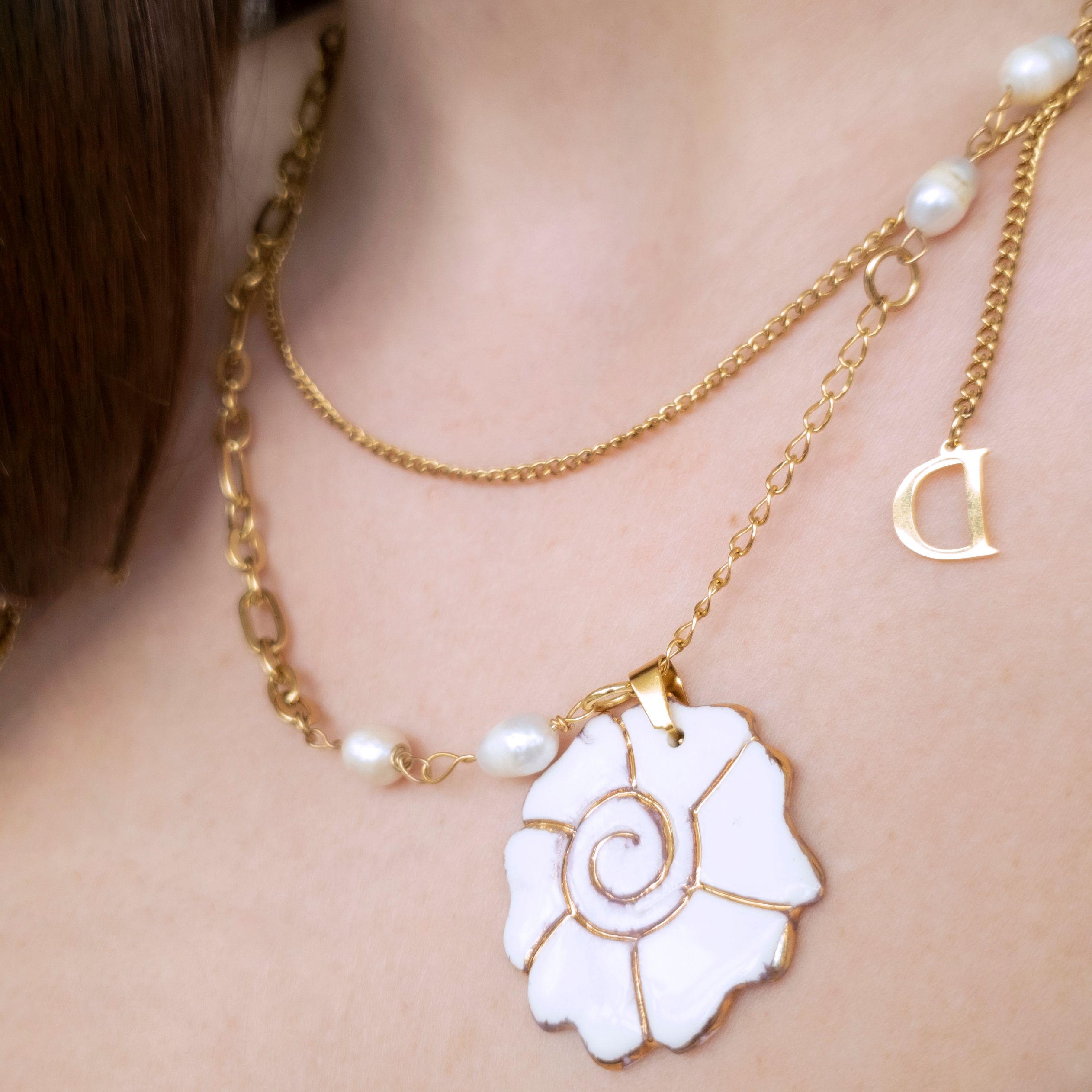 Spr07 White Flower Pearl Pendant Multi-Strand Necklace