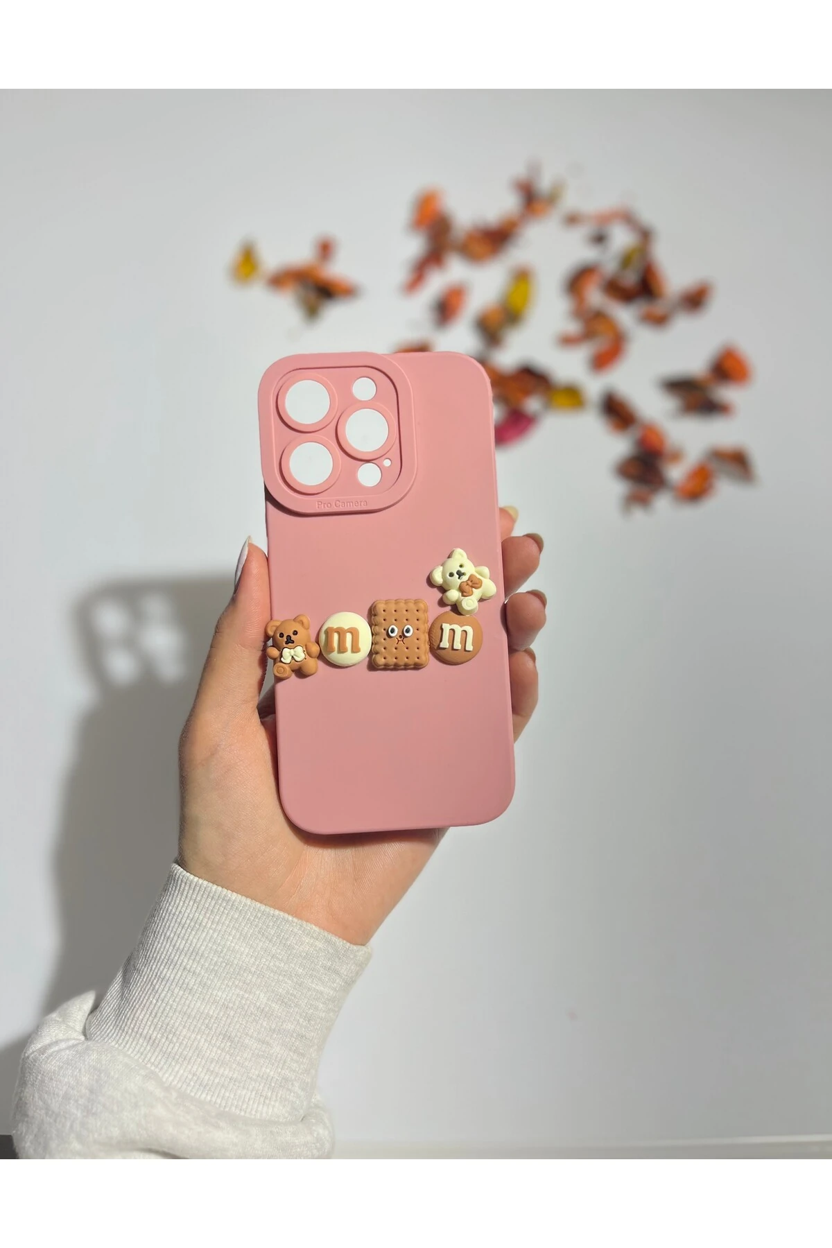 iPhone 14 Pro Uyumlu Bisküvi Çıkartmalı Kılıf