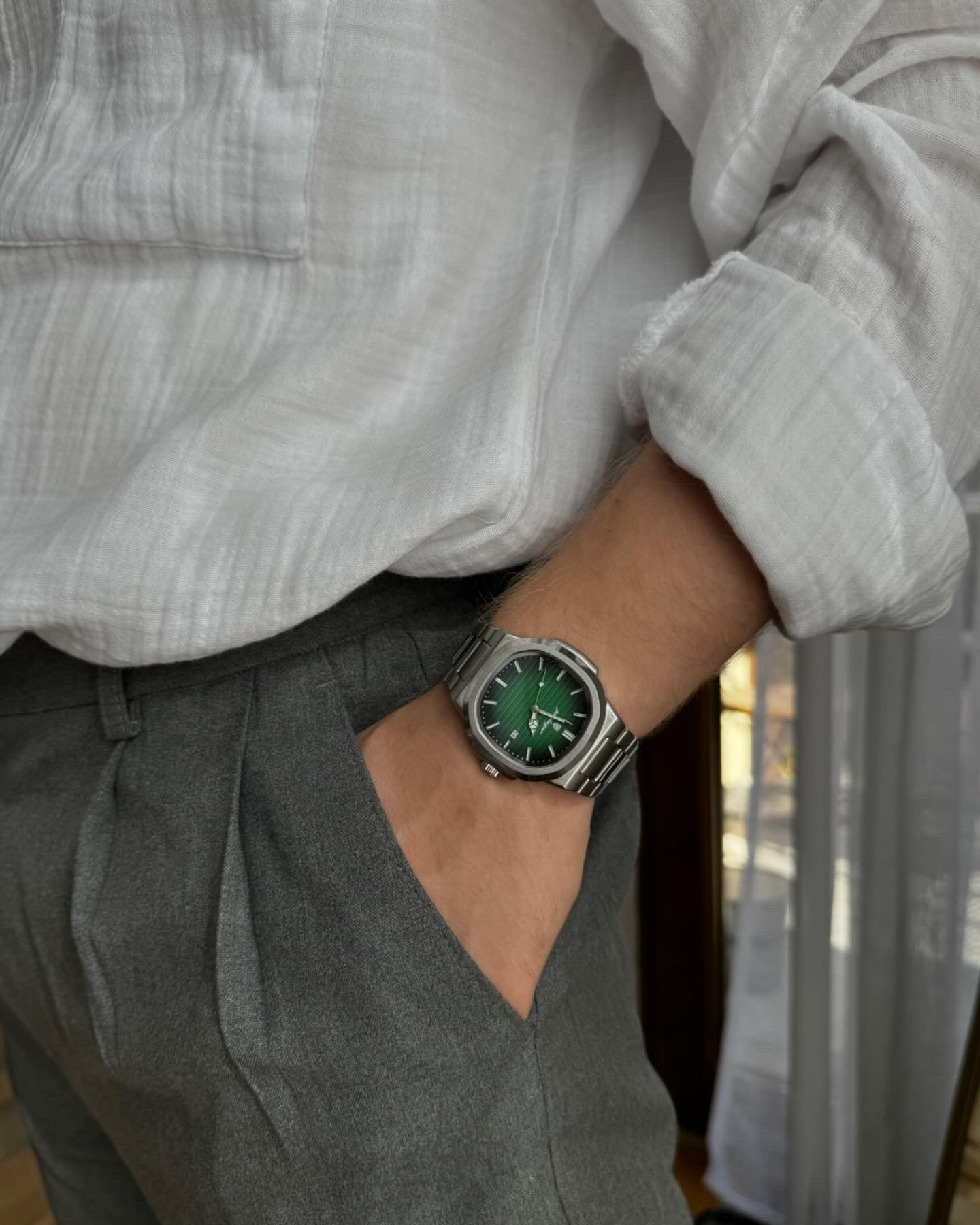 Silver Green Sc. Old money Wristwatch 