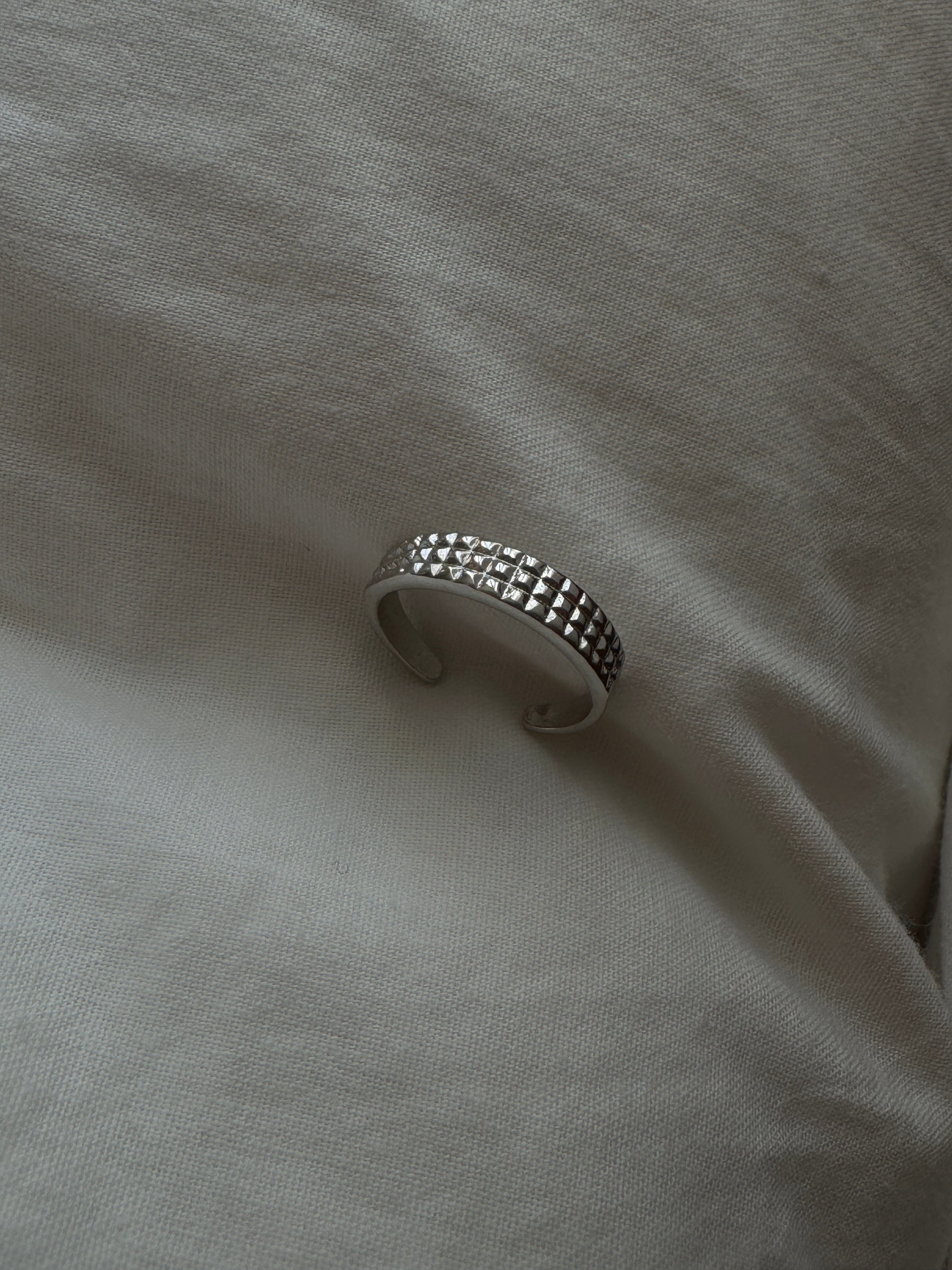 Shaped Ring