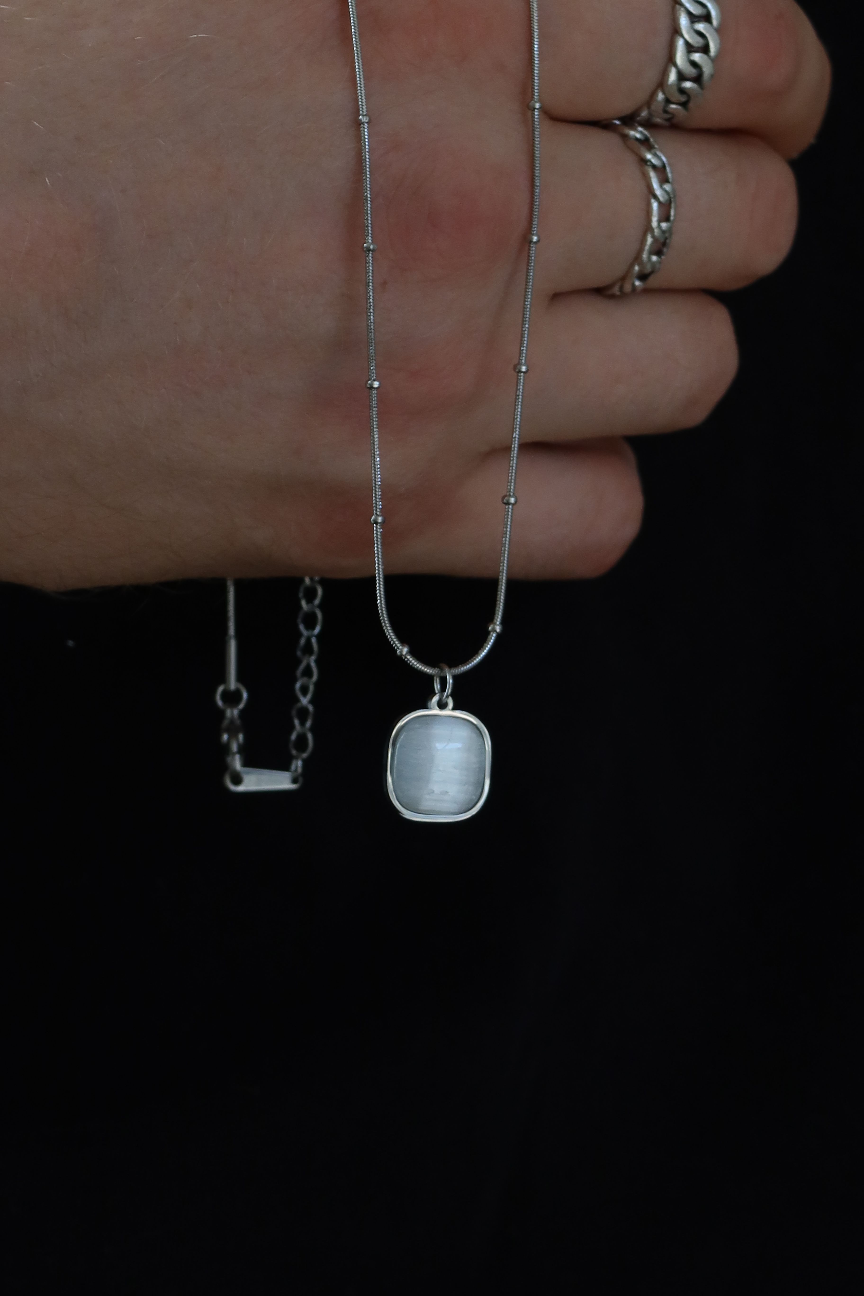 White Stone Pearl Necklace 