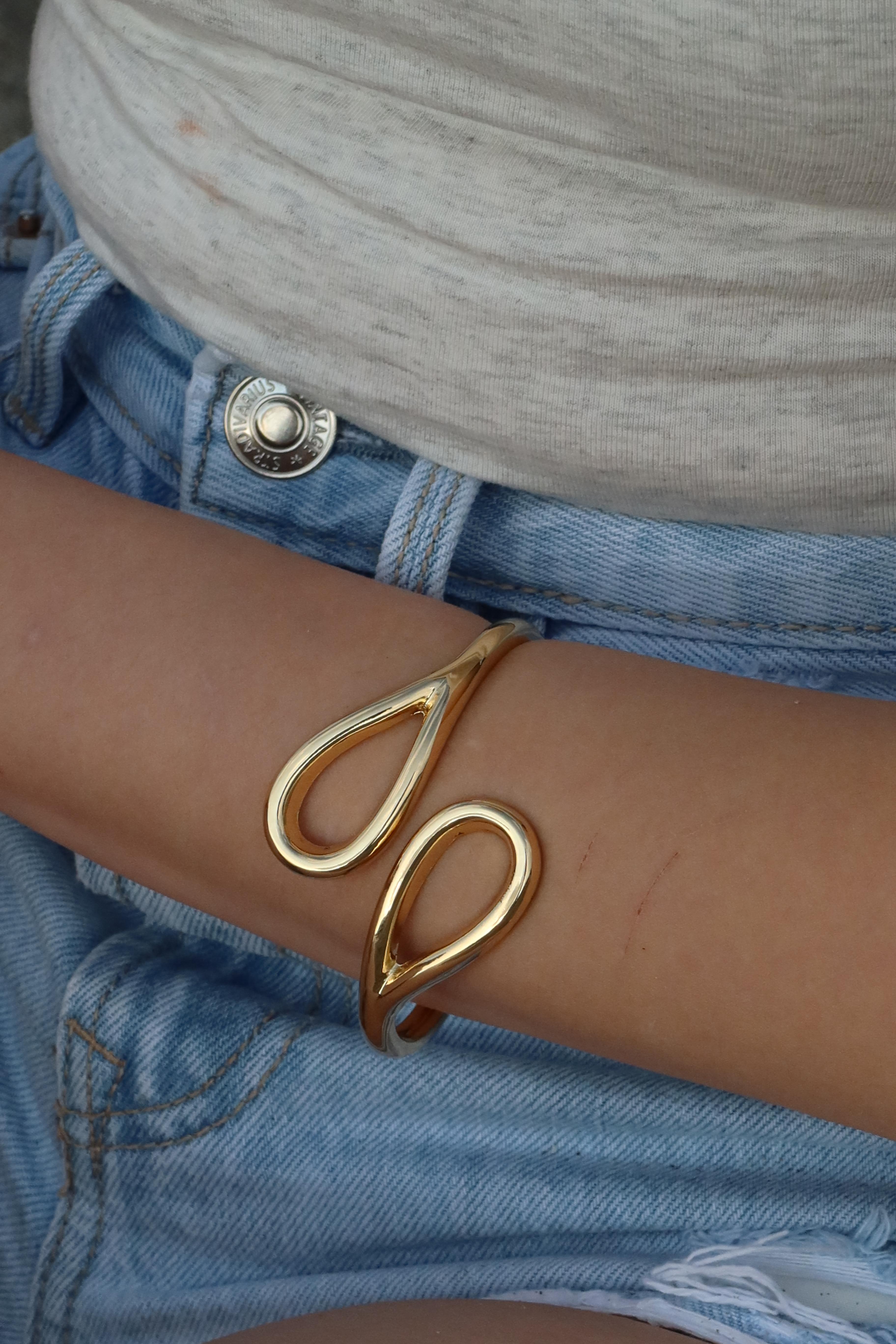 Gold Elara Handcuff