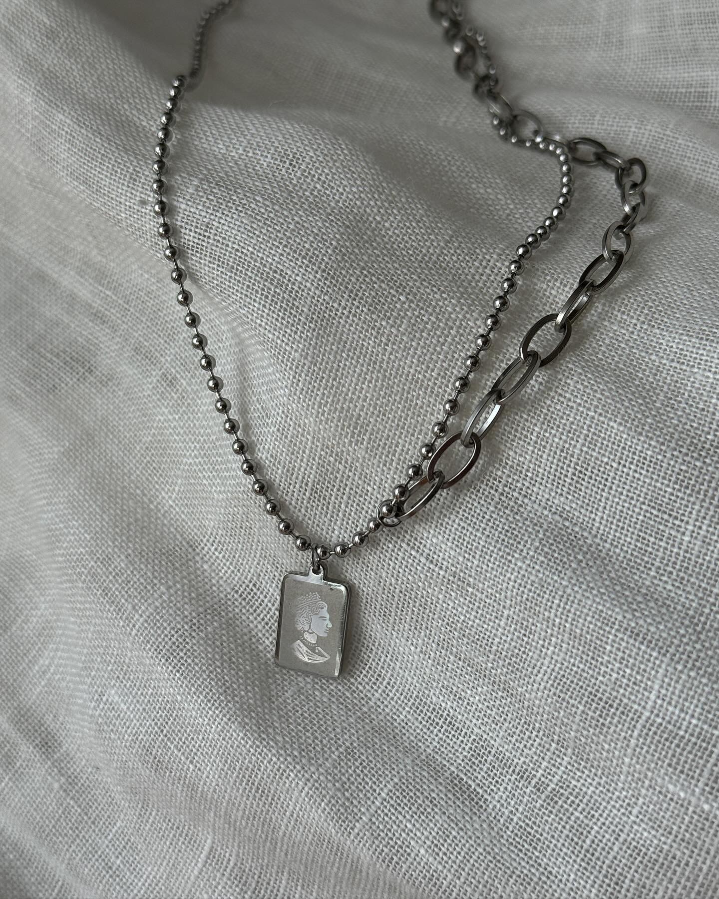 Rectangle Elizabeth Necklace