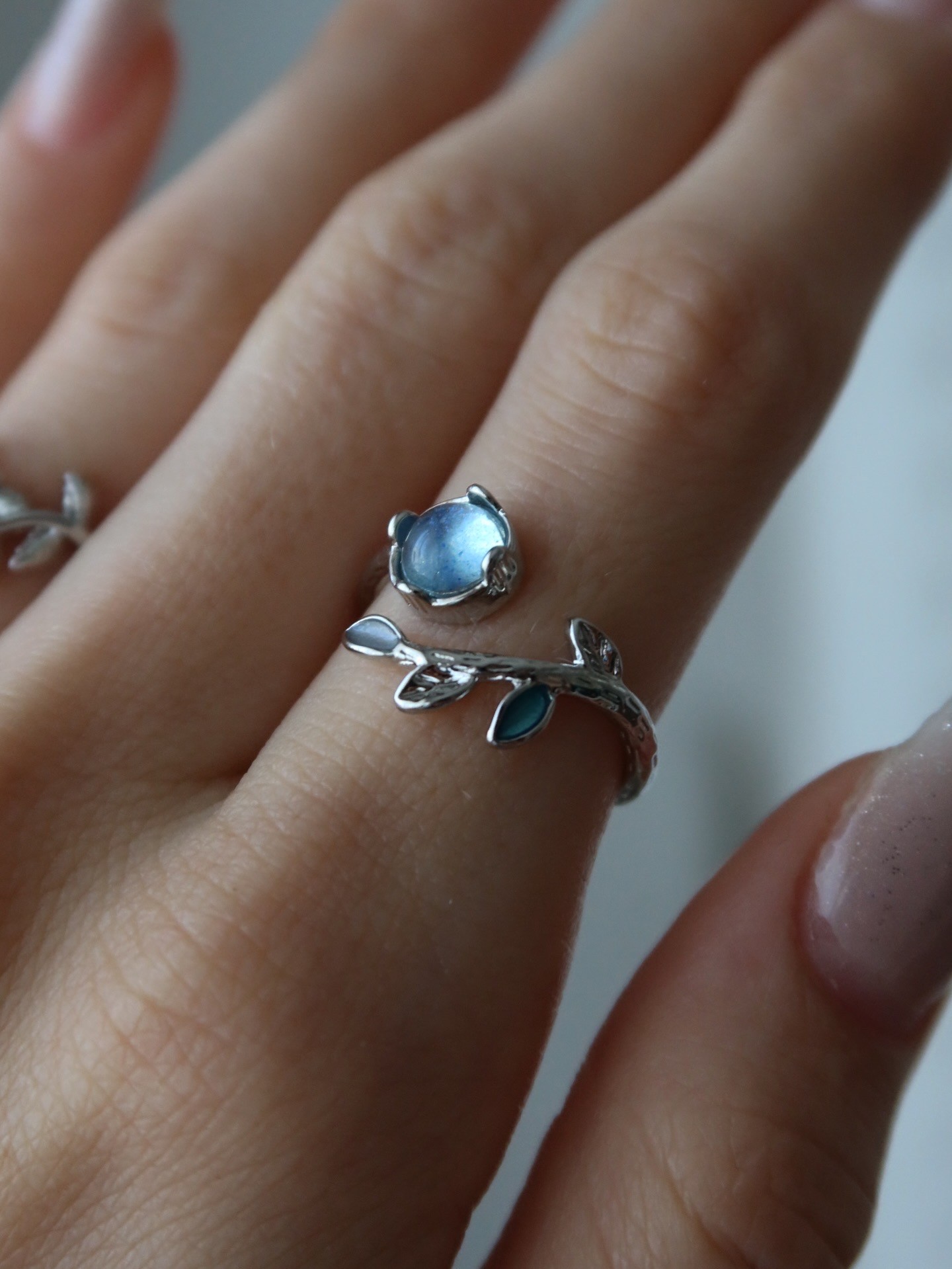 Blue Moon Leaf Ring 🌙💙