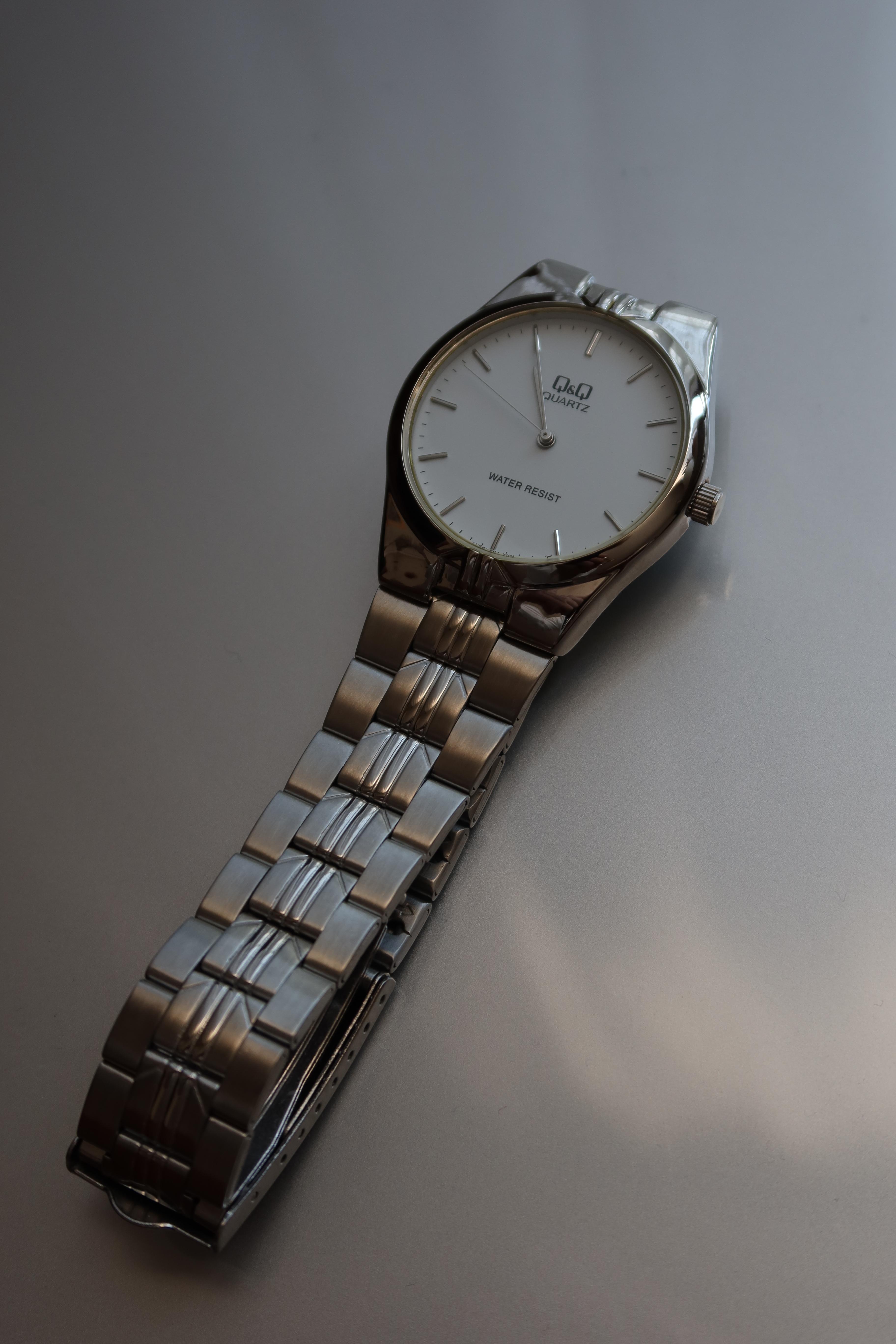 S.H Silver White Screen Wristwatch 