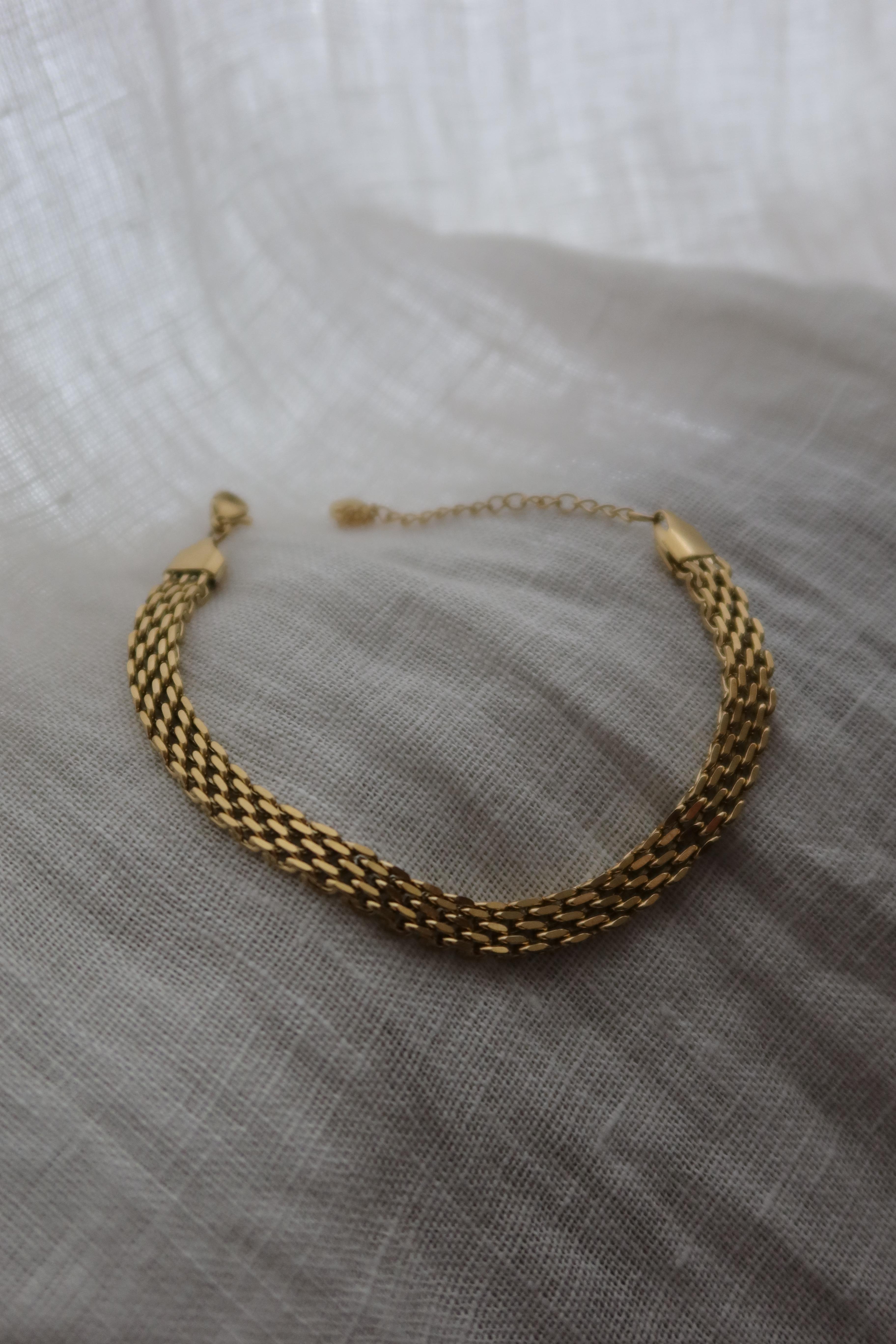 S.L Gold Vintage Bracelet