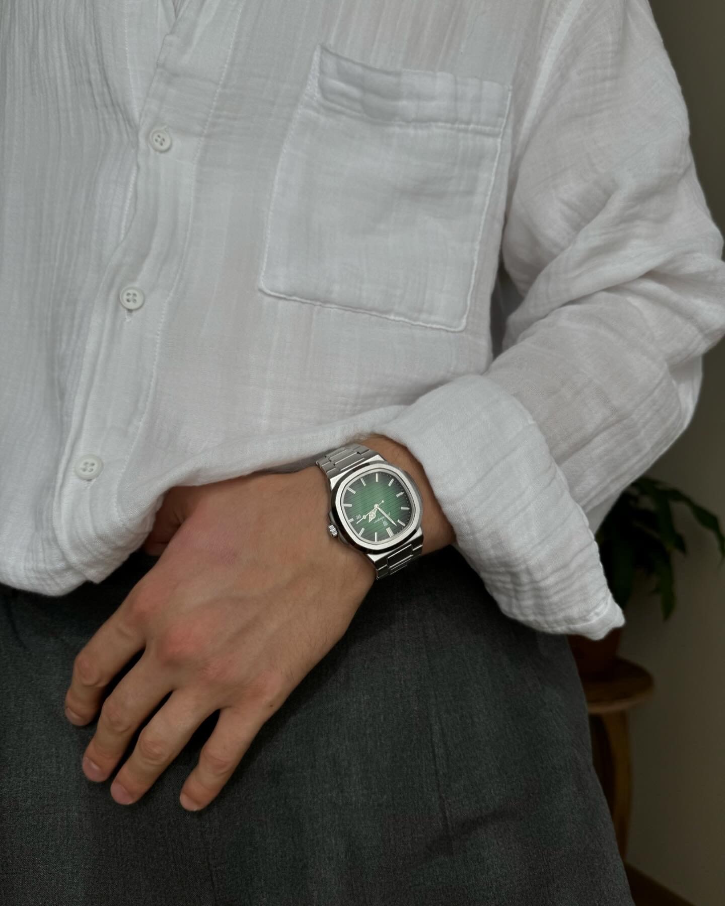 Silver Green Sc. Old money Wristwatch 