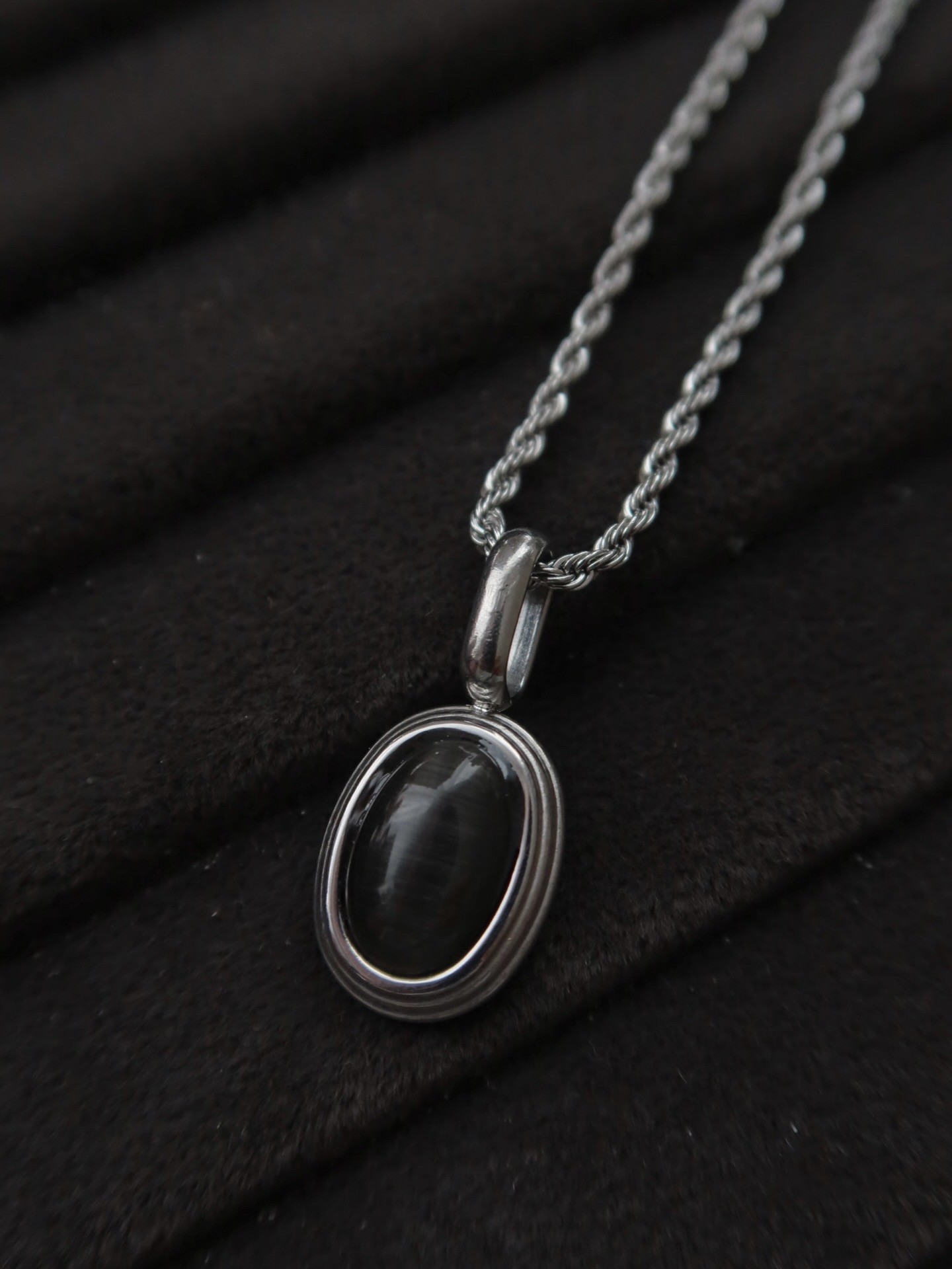 Black Stone S. Vintage Necklace