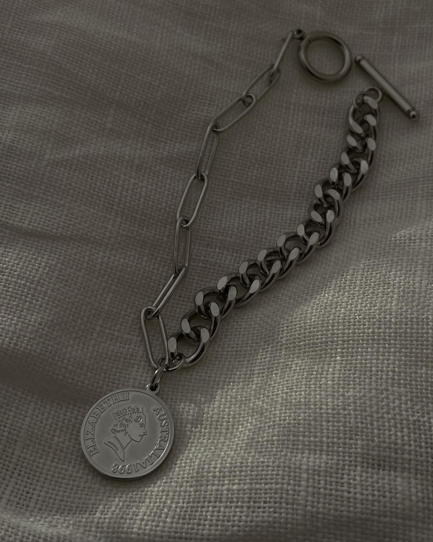 Silver Elizabeth Bracelet