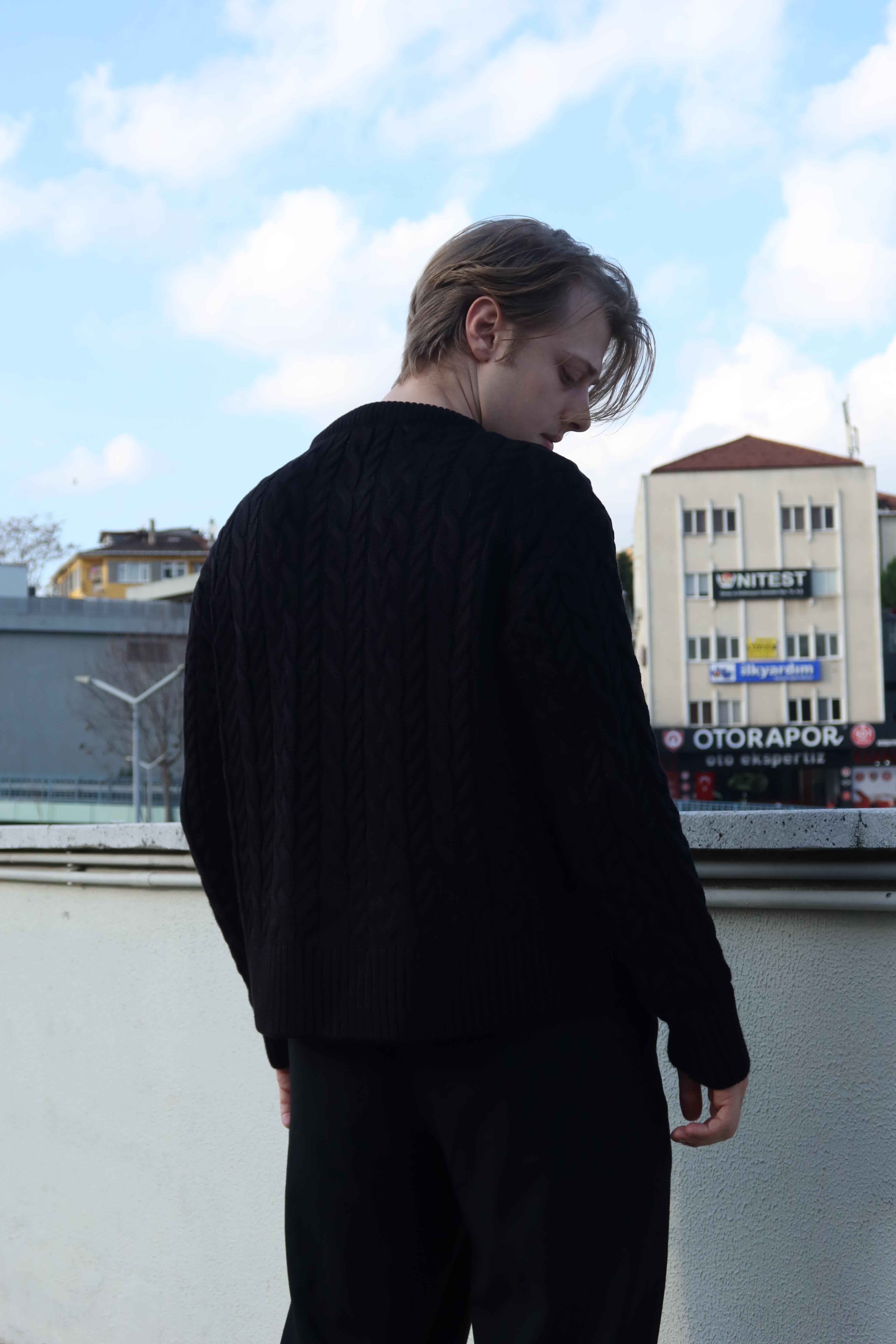 Black Old Money Knitwear