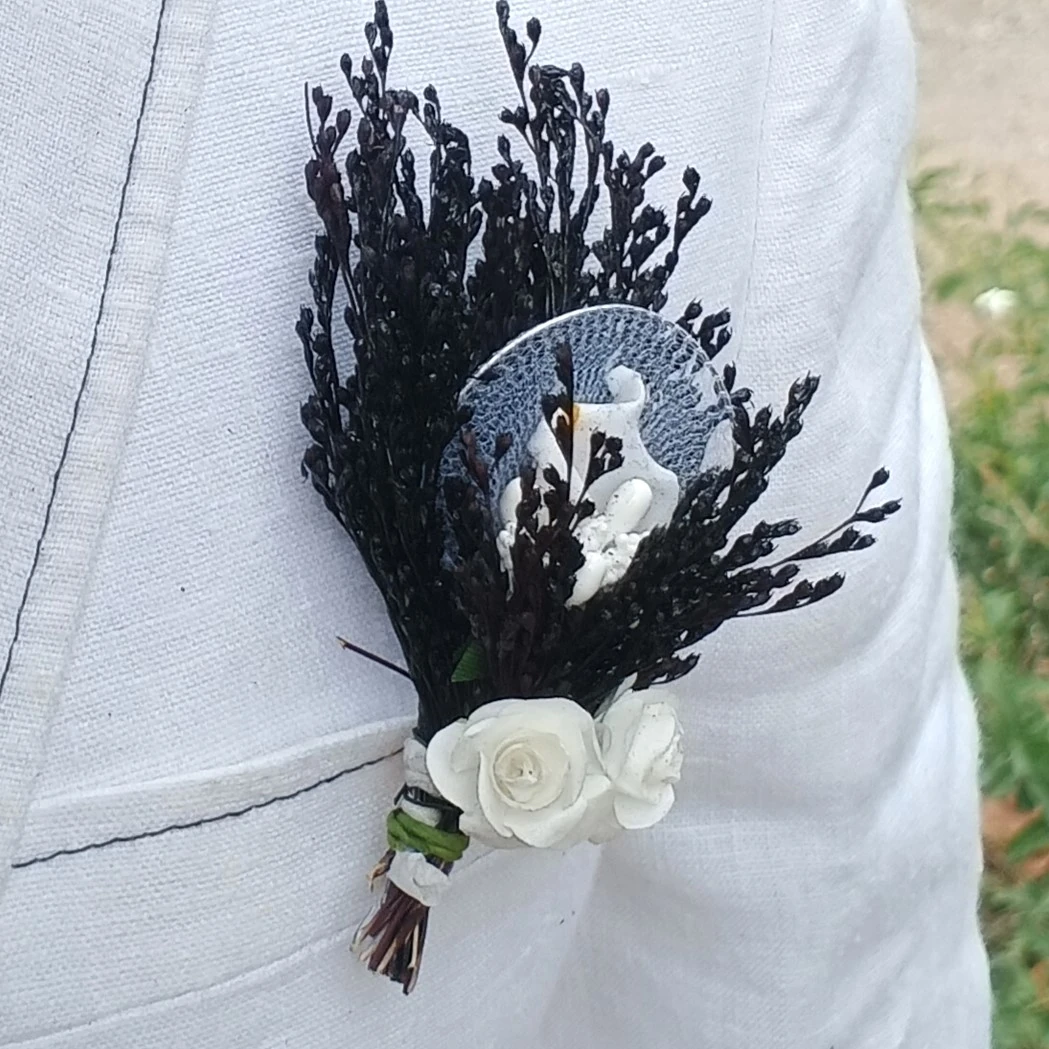 damat ve sağdıç yaka çiçeği çift gül ve payetli model